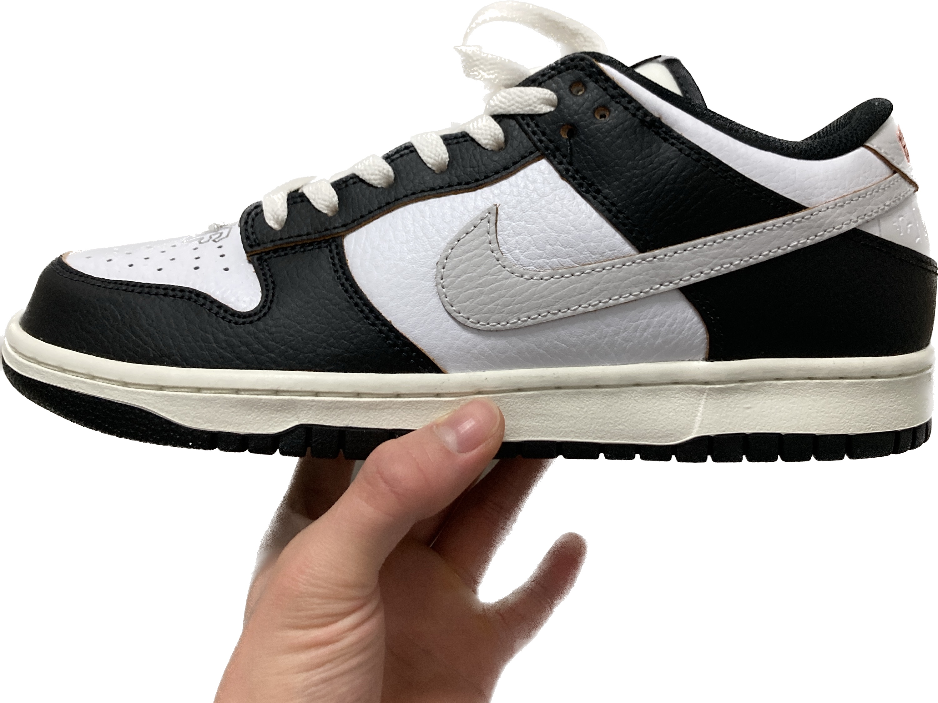 Nike x HUF SB Dunk Low San Francisco 착용 스타일