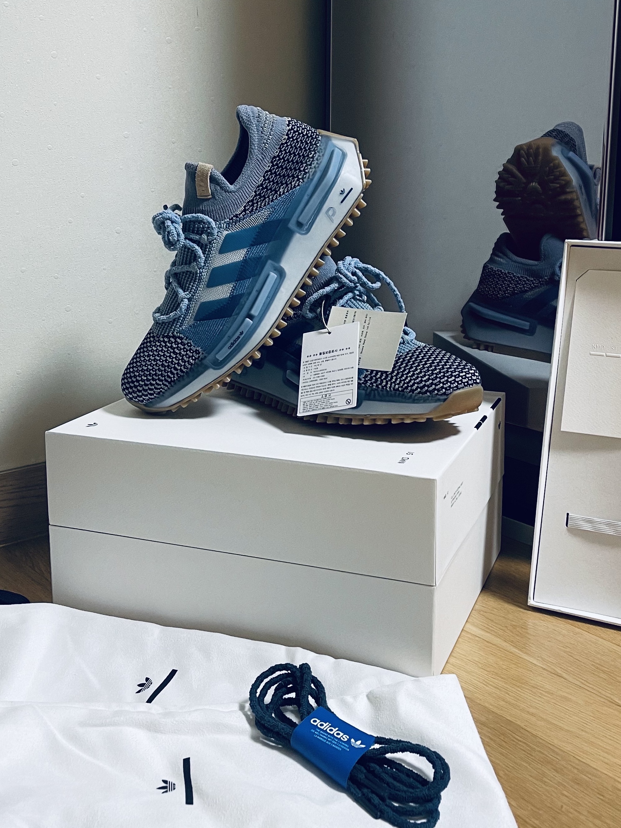 Adidas x Philllllthy NMD S1 Ambient Sky Crew Navy 착용 스타일