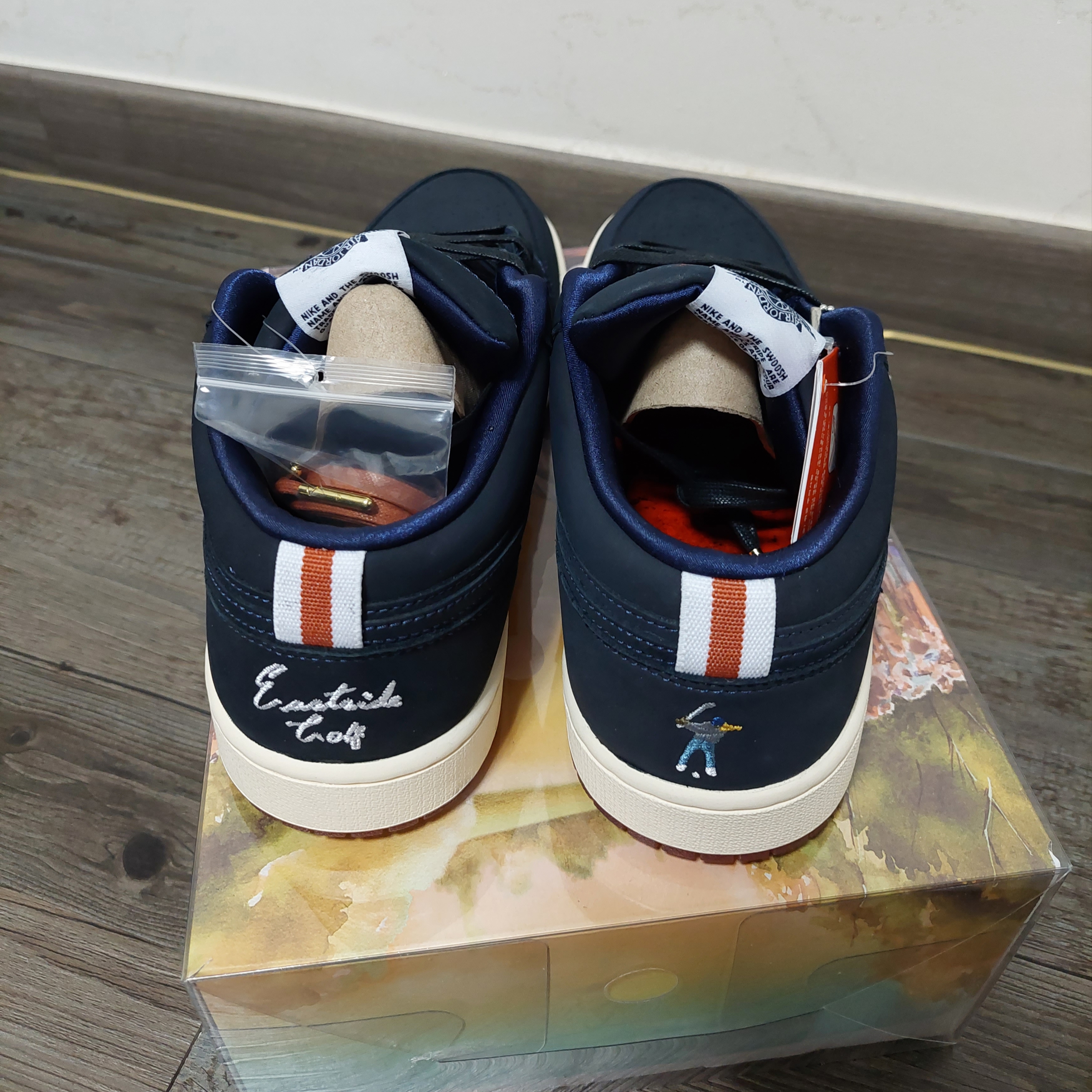 Jordan 1 x Eastside Golf Low Midnight Navy 착용 스타일 - 3
