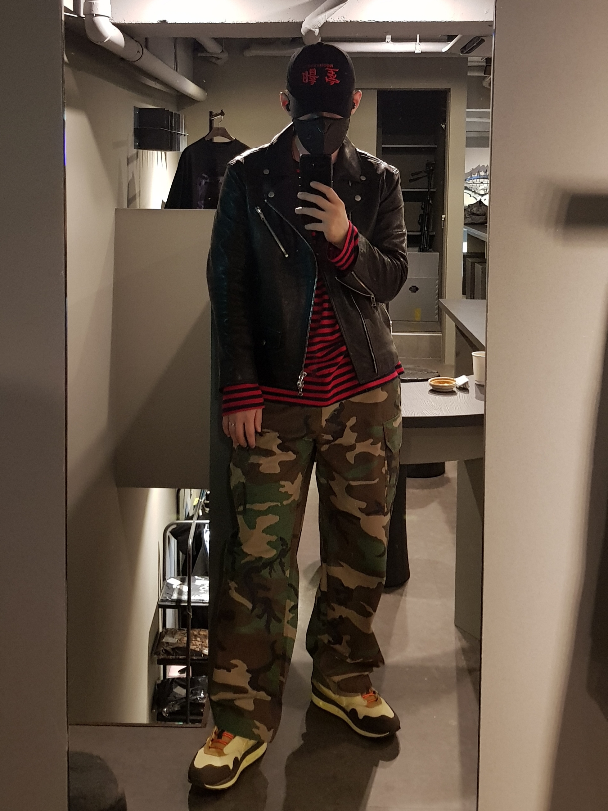 Nike x Travis Scott Air Max 1 Cact.us Brown 착용 스타일
