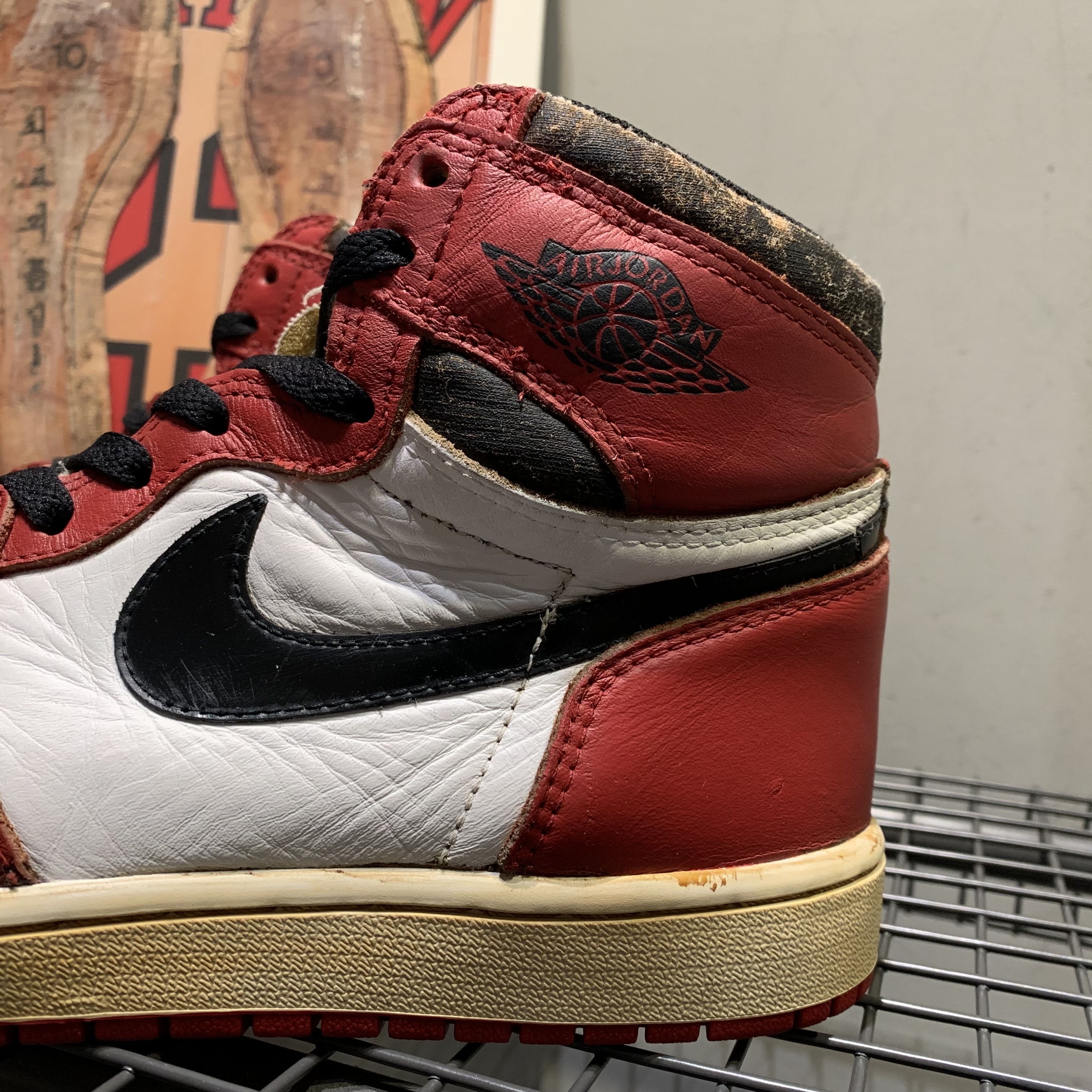 Jordan 1 OG Chicago 1985 착용 스타일 - 3
