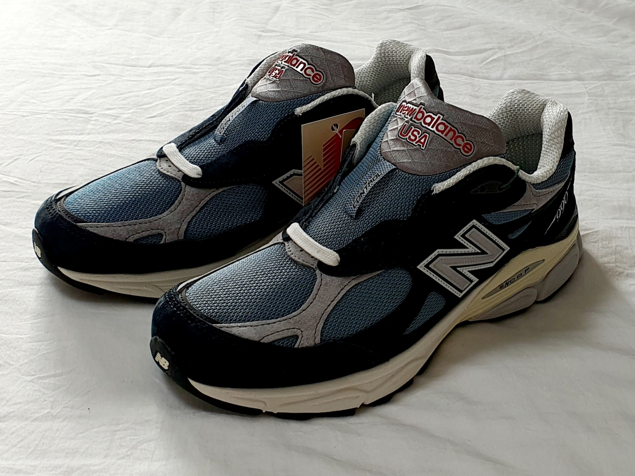 New Balance 990v3 Made in USA Navy Spring Tide 착용 스타일 - 4