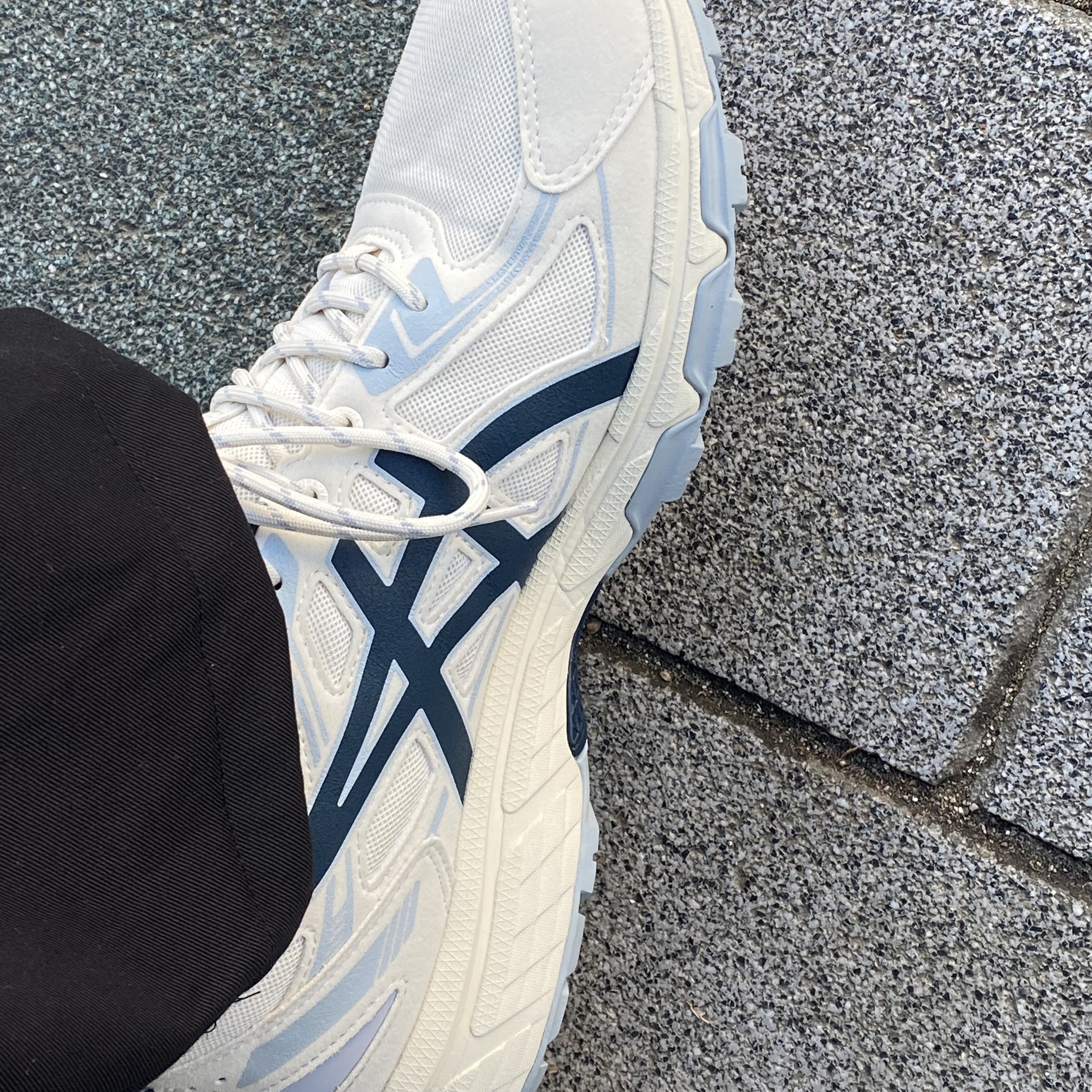 Asics Gel-Venture 6 SPS Birch French Blue 착용 스타일