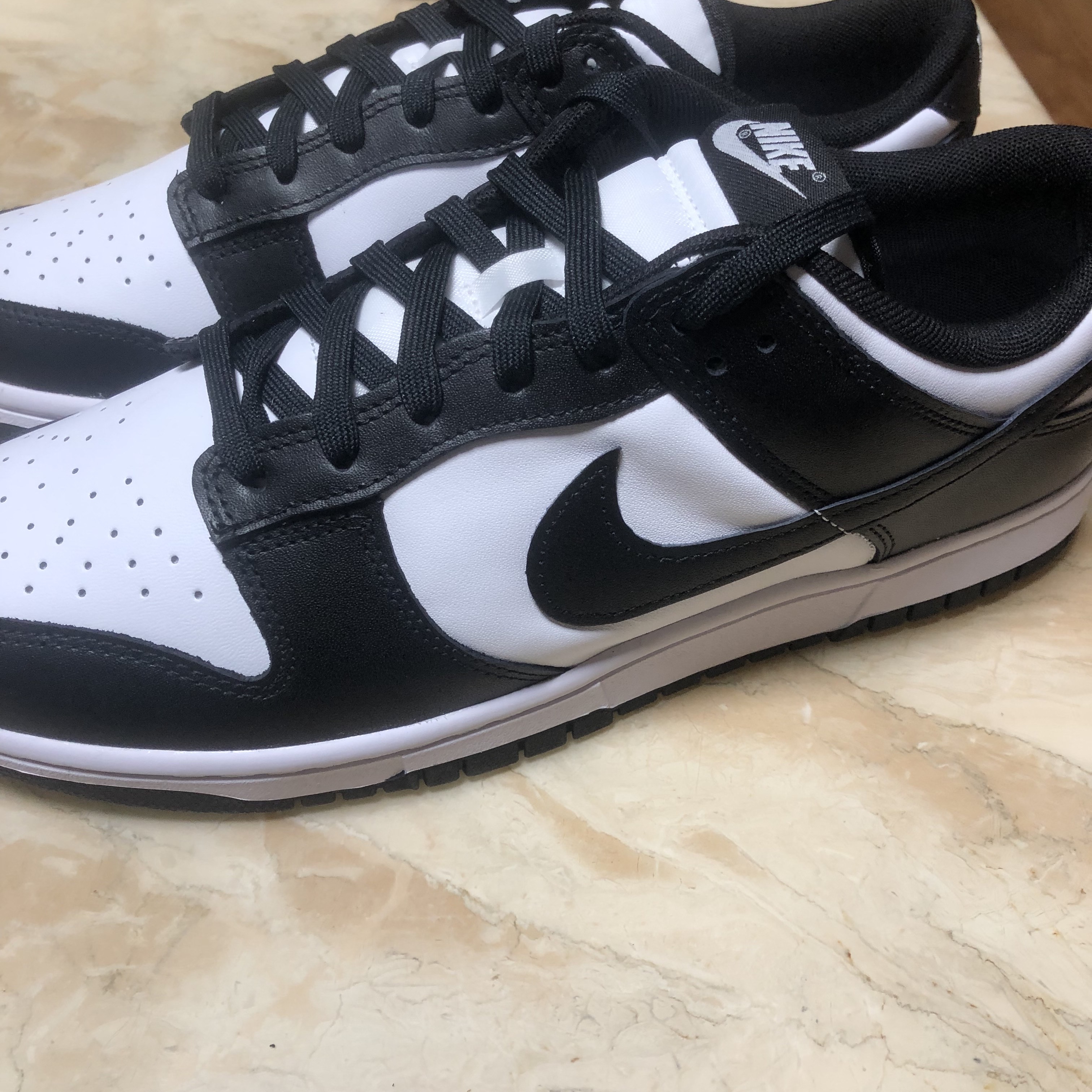 Nike Dunk Low Retro Black 착용 스타일