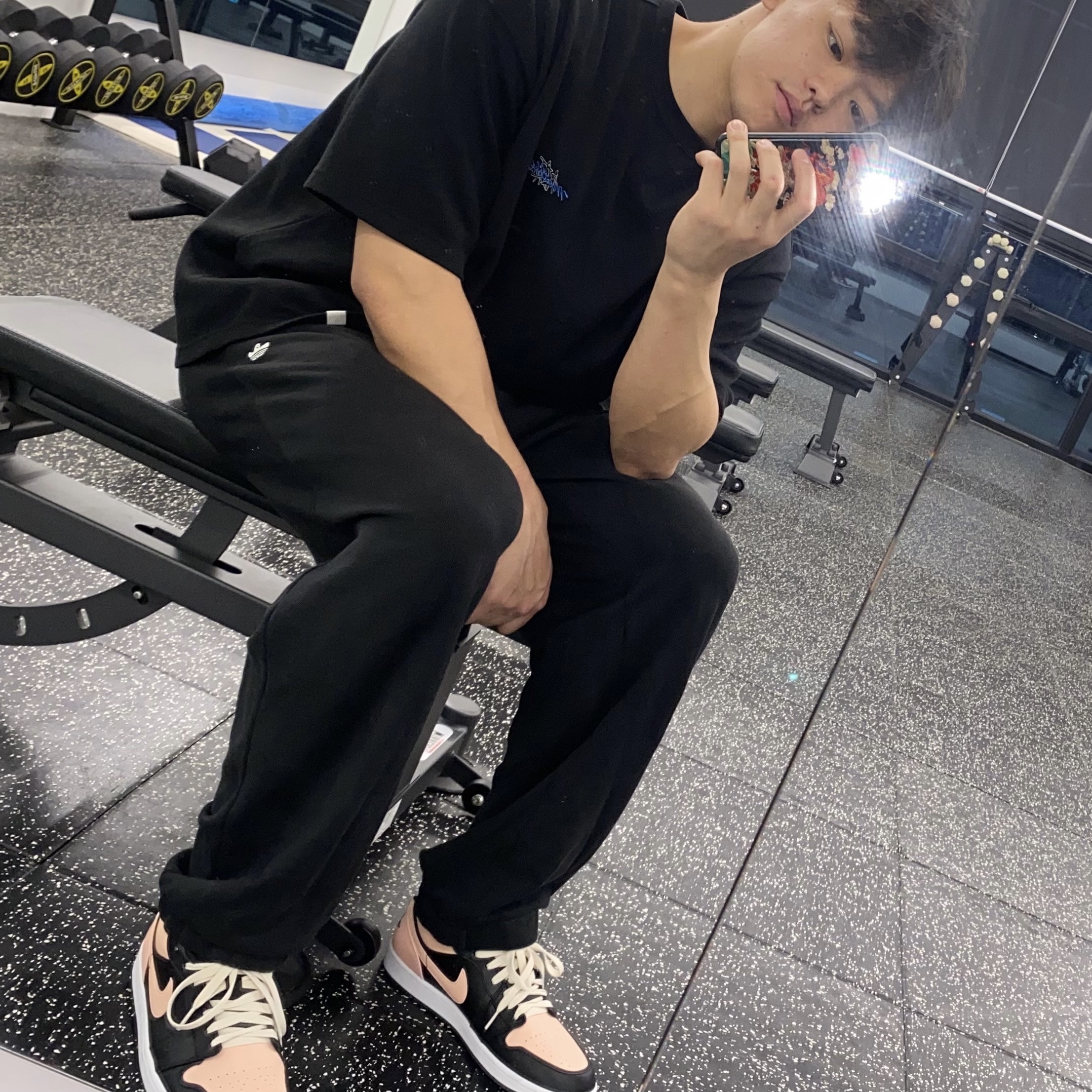 Jordan 1 Low Crimson Tint 착용 스타일
