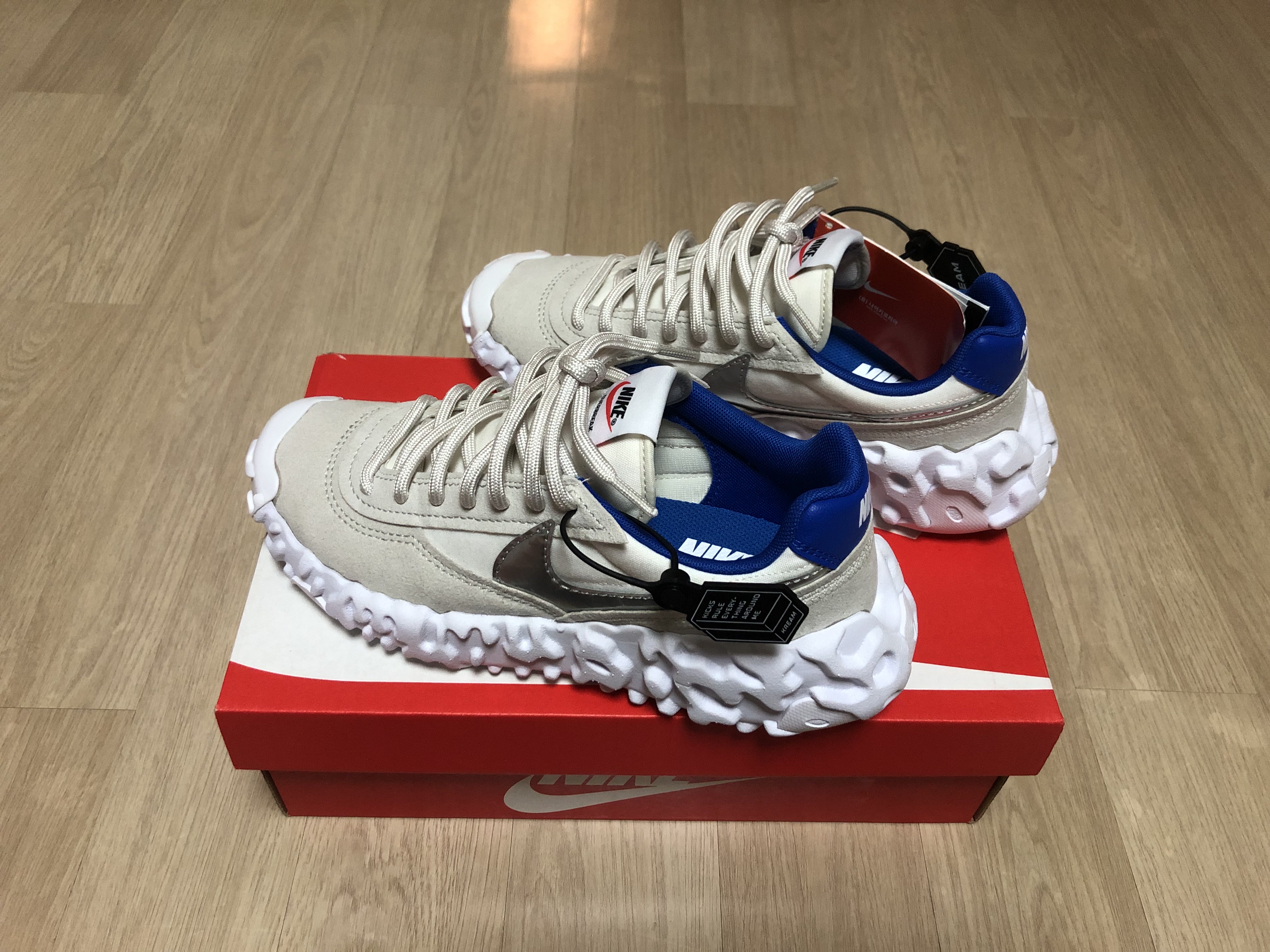 Nike Overbreak SP Light Bone 착용 스타일 - 1