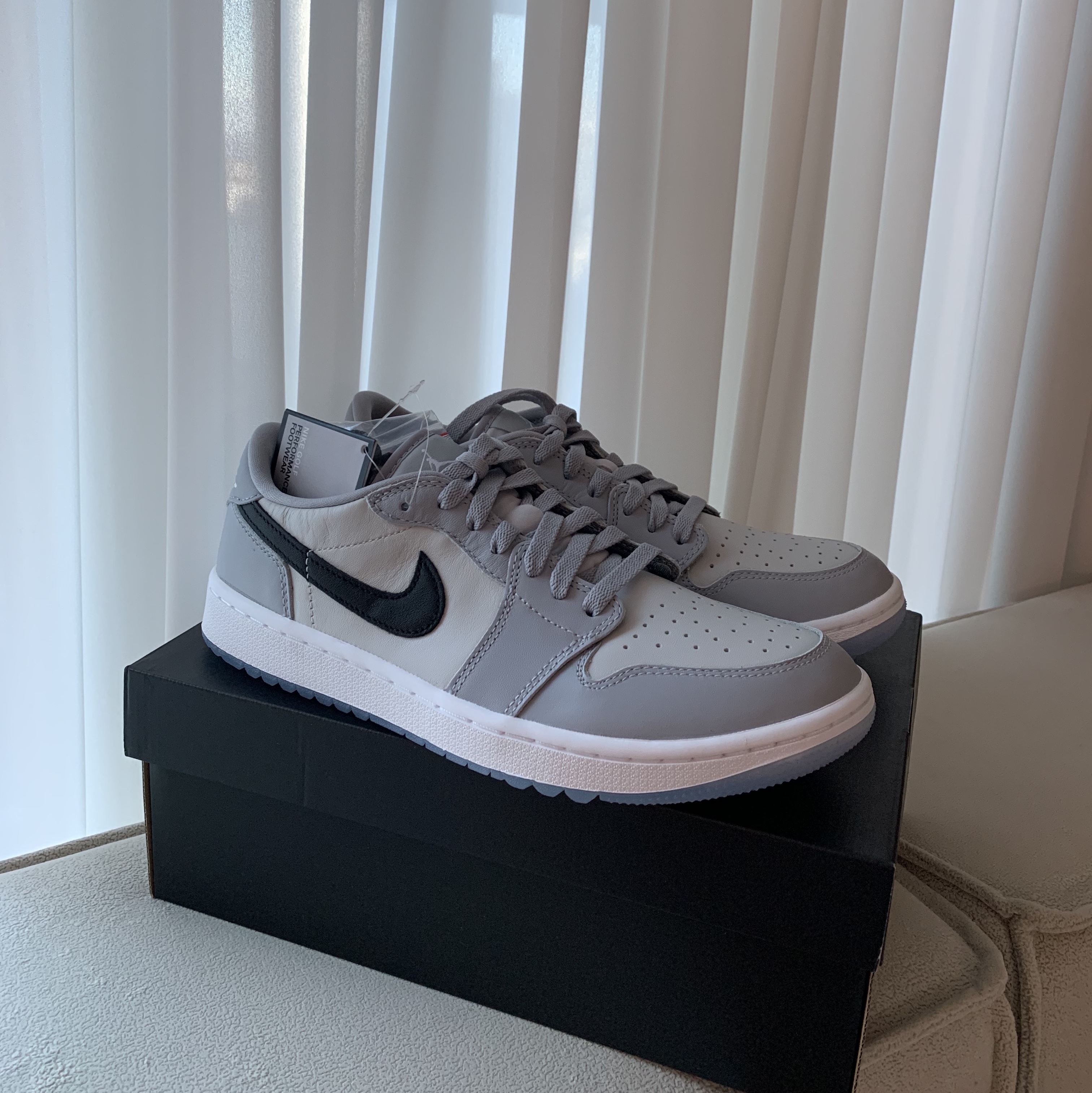 Jordan 1 Low Golf Wolf Grey 착용 스타일