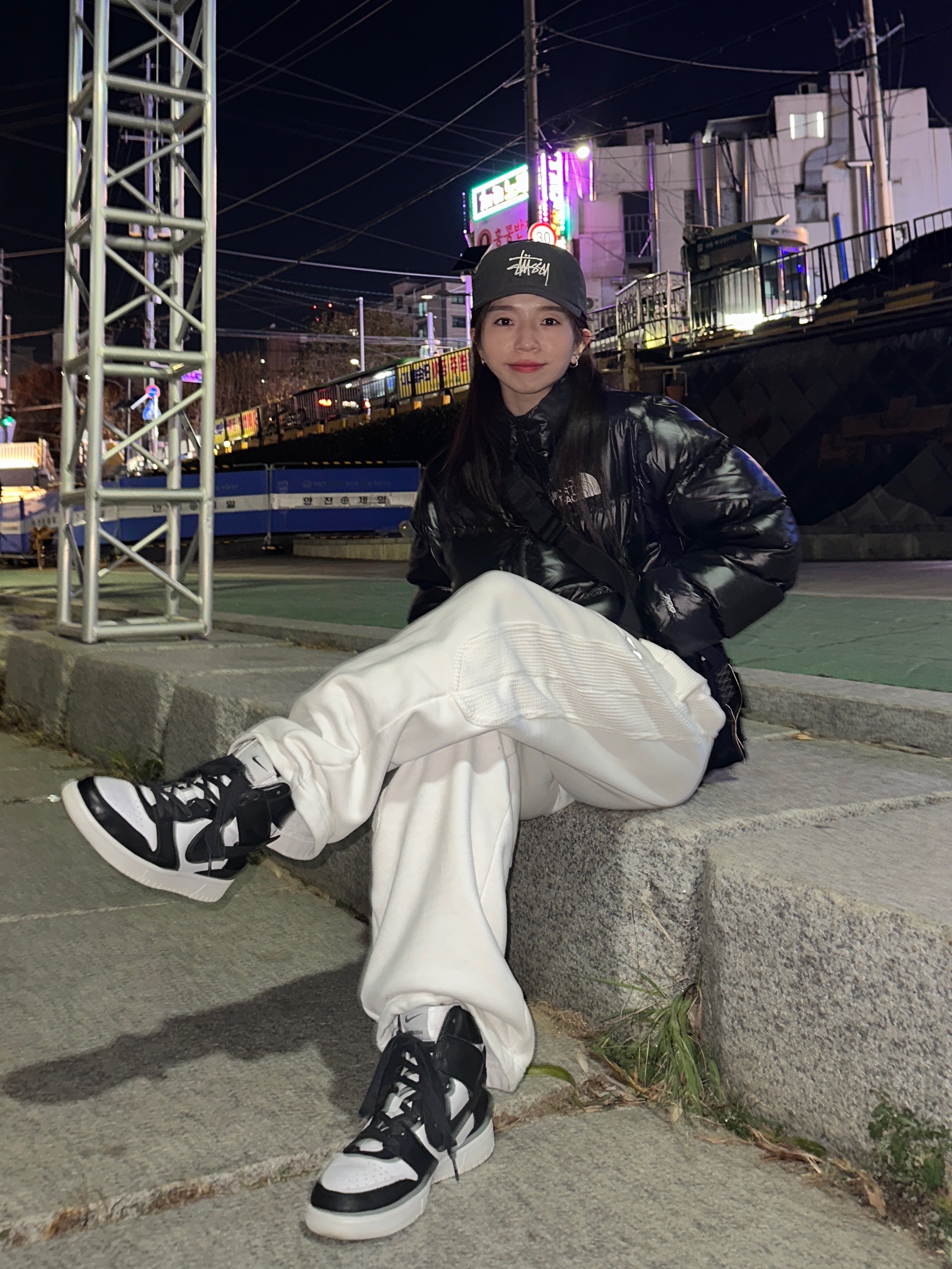 Nike x Ambush Dunk High Black, (W) The North Face Nuptse Short Jacket TNF Black 착용 스타일 - 1