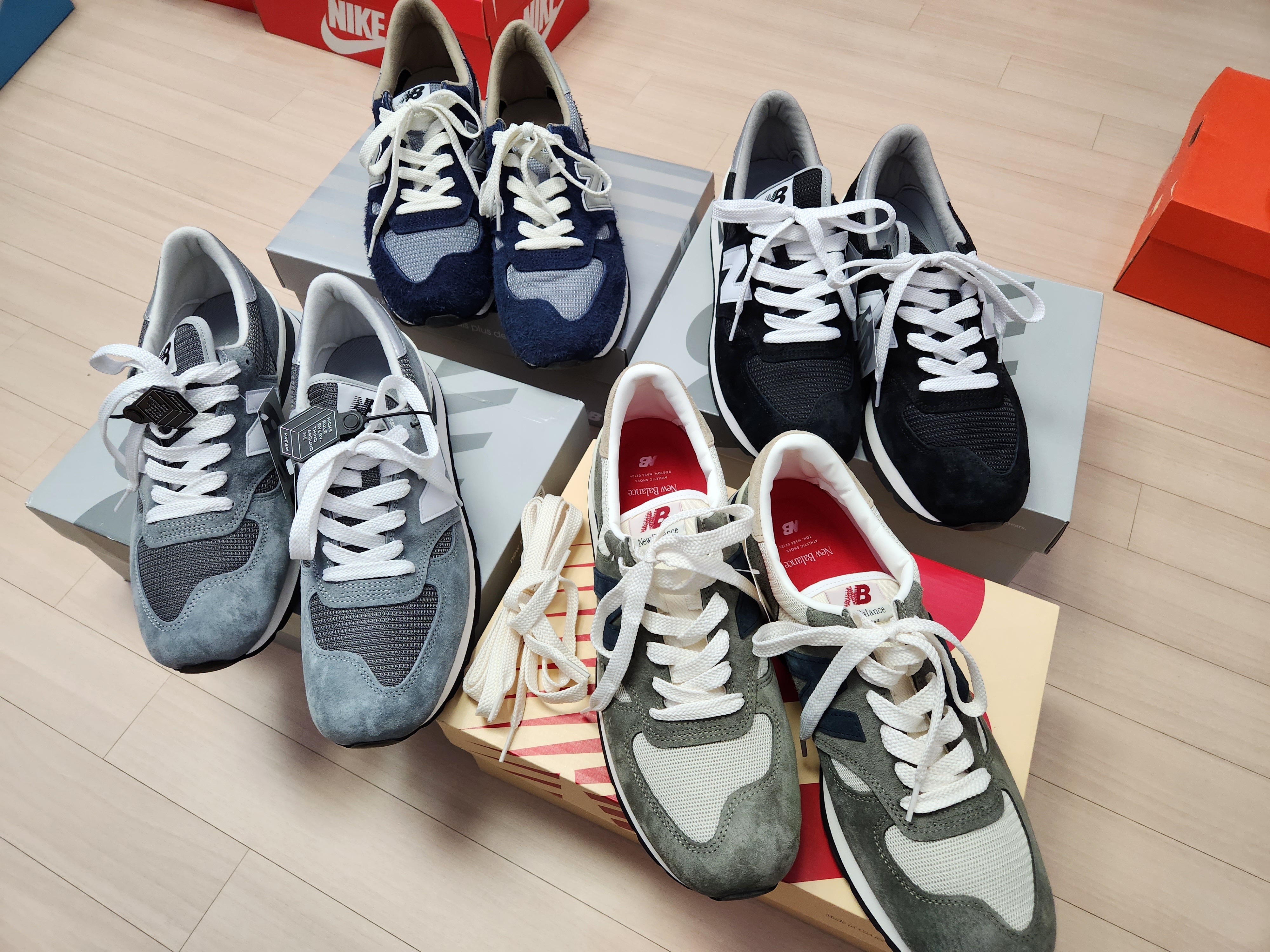 New Balance x Carhartt WIP 990v1 Made in USA Sculpture Center 착용 스타일