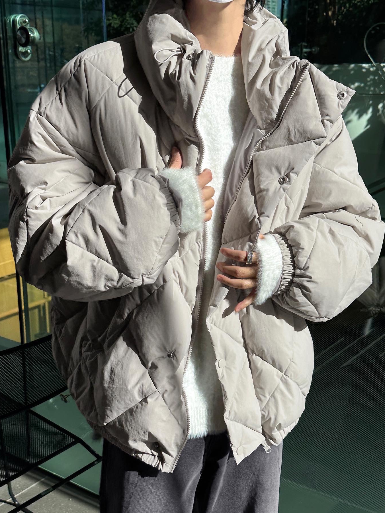 Balenciaga Defender Sneakers Beige 착용 스타일 - 4