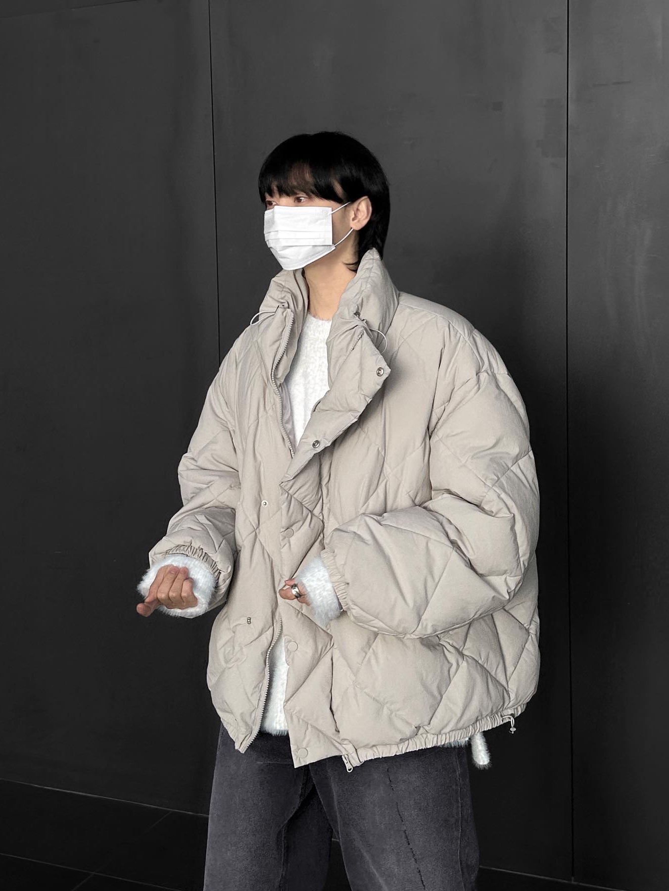 Balenciaga Defender Sneakers Beige 착용 스타일 - 5