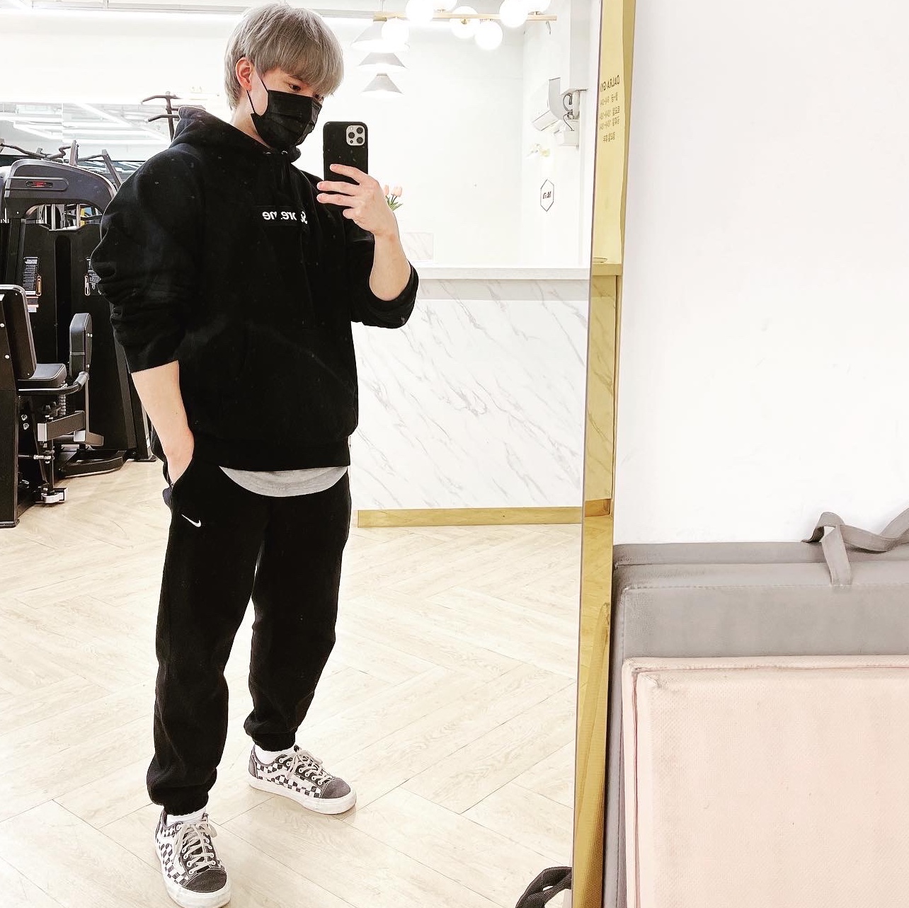 Supreme Box Logo Hooded Sweatshirt Black - 21FW, (W) Nike NRG Solo Swoosh Fleece Pants Black White - Asia 착용 스타일 - 3