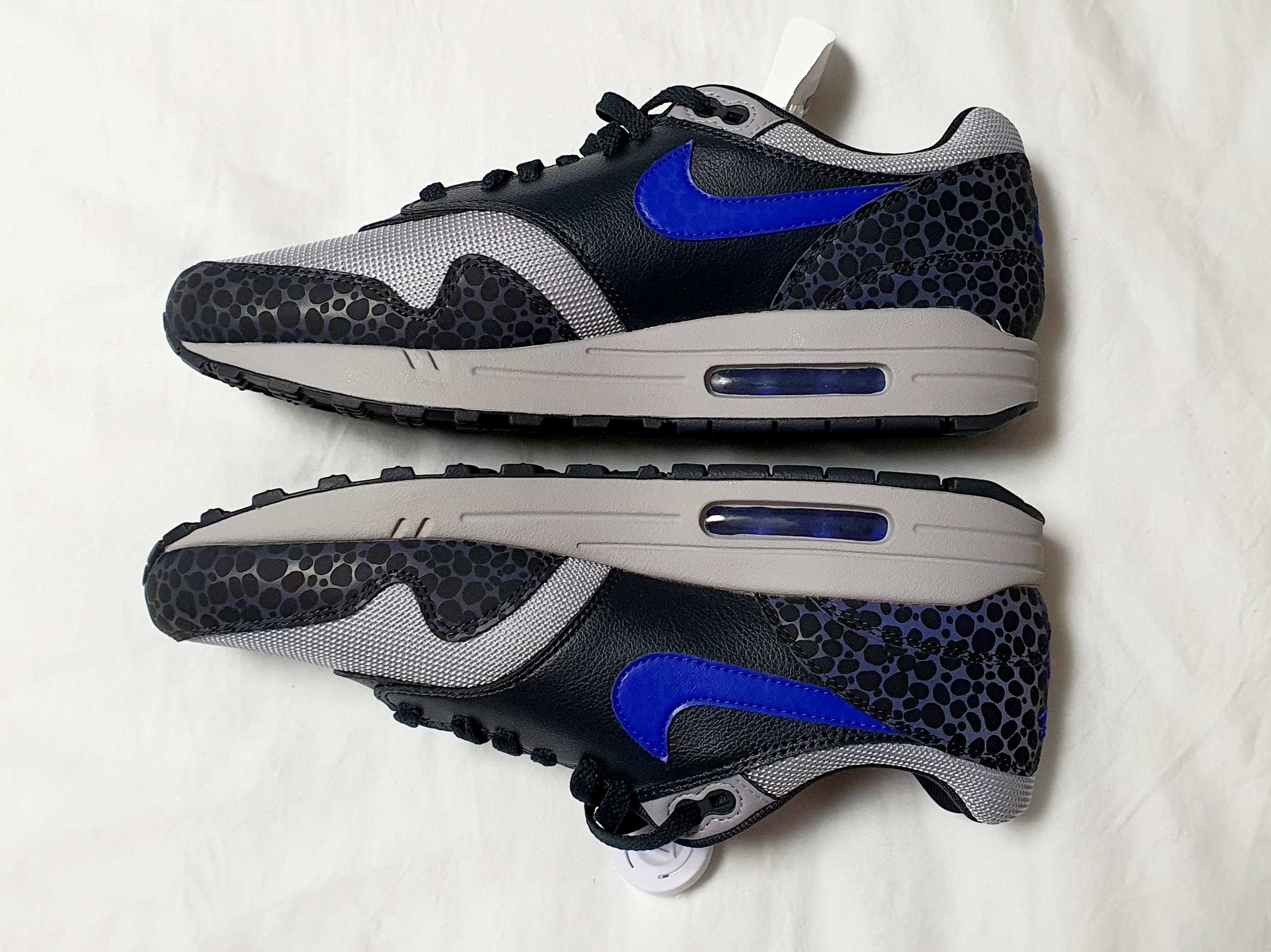 Nike Air Max 1 SE Reflective Off Noir Hyper Blue 착용 스타일 - 4