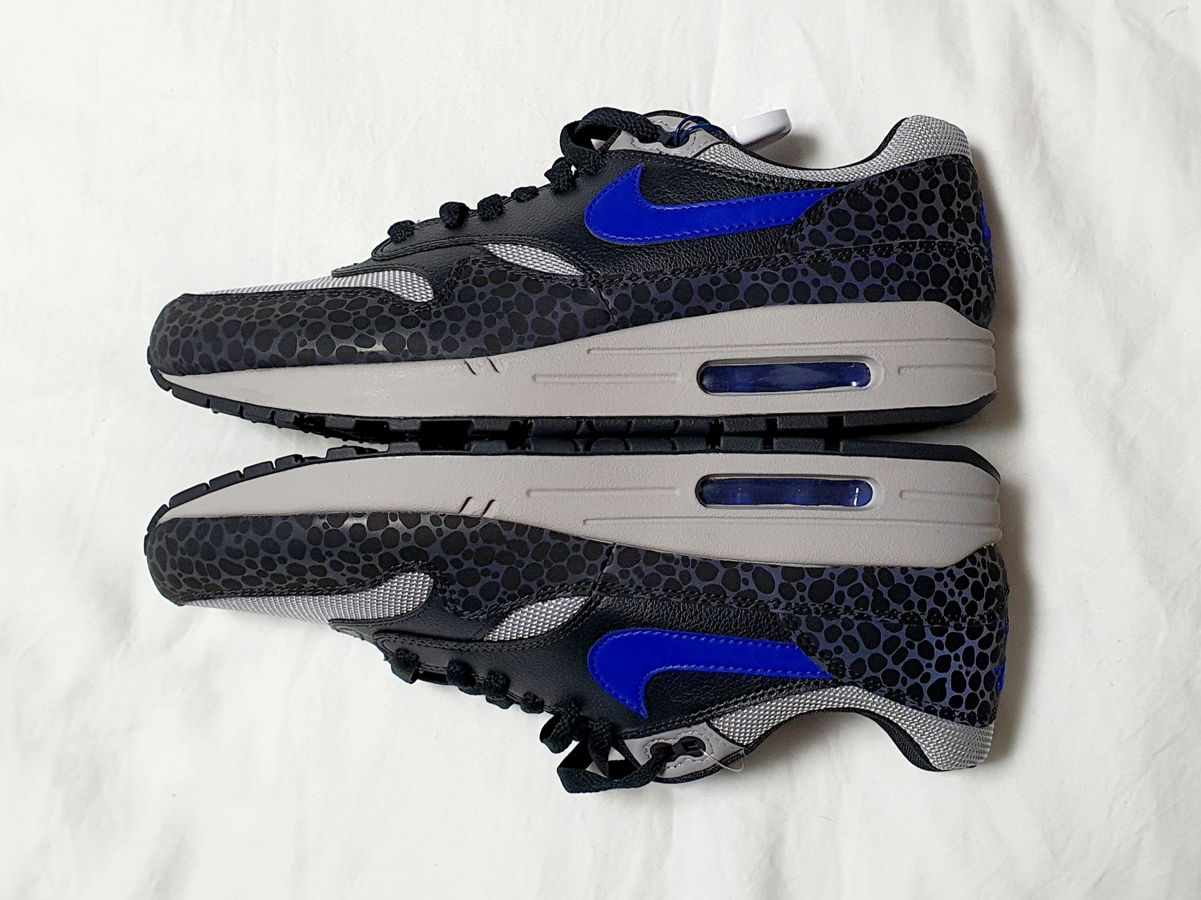Nike Air Max 1 SE Reflective Off Noir Hyper Blue 착용 스타일 - 3