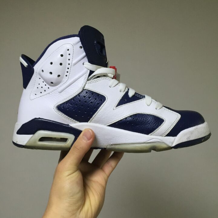 Jordan 6 Retro Olympic Sydney 2000 착용 스타일