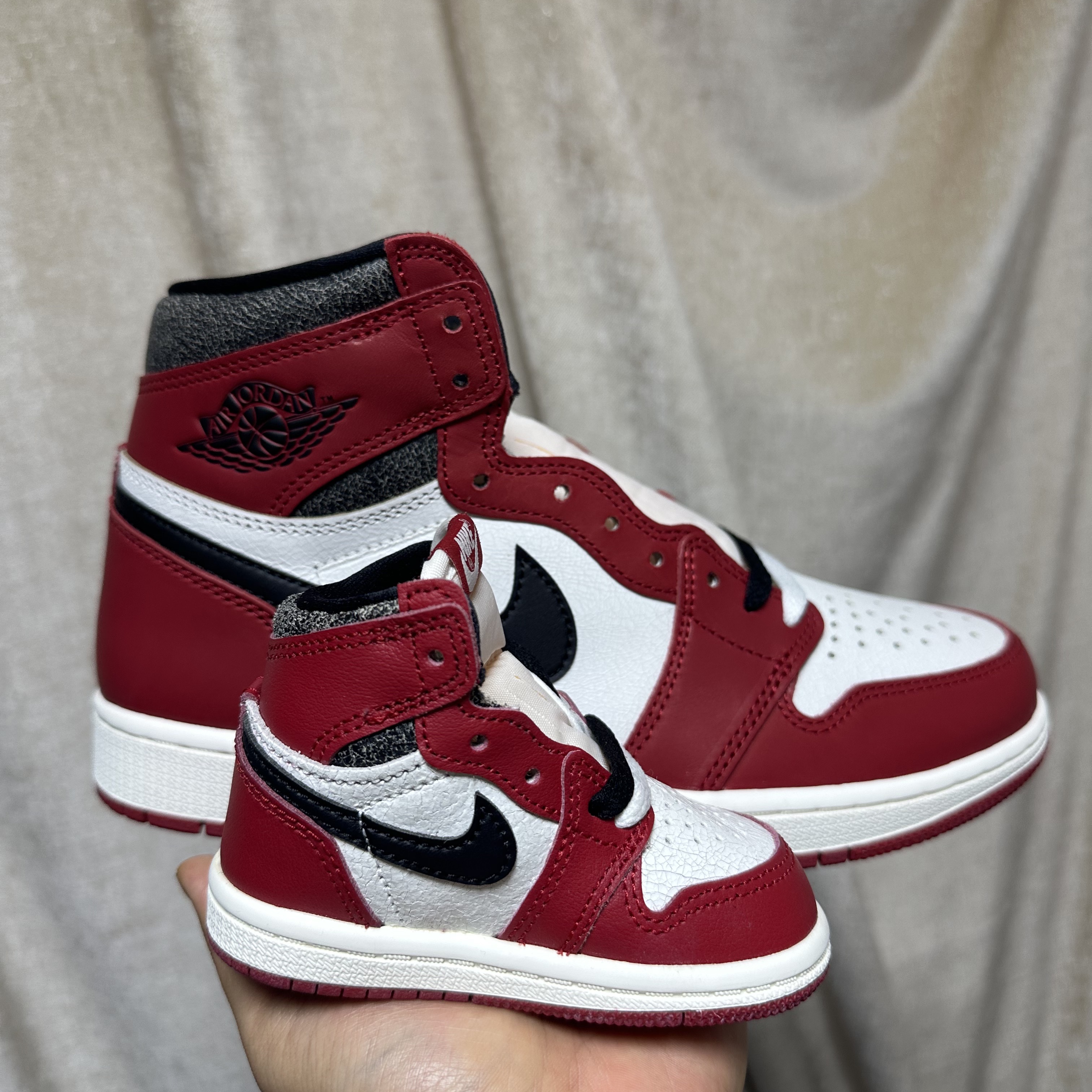Jordan 1 Retro High OG Chicago 2022, (TD) Jordan 1 Retro High OG Chicago 2022 착용 스타일 - 3