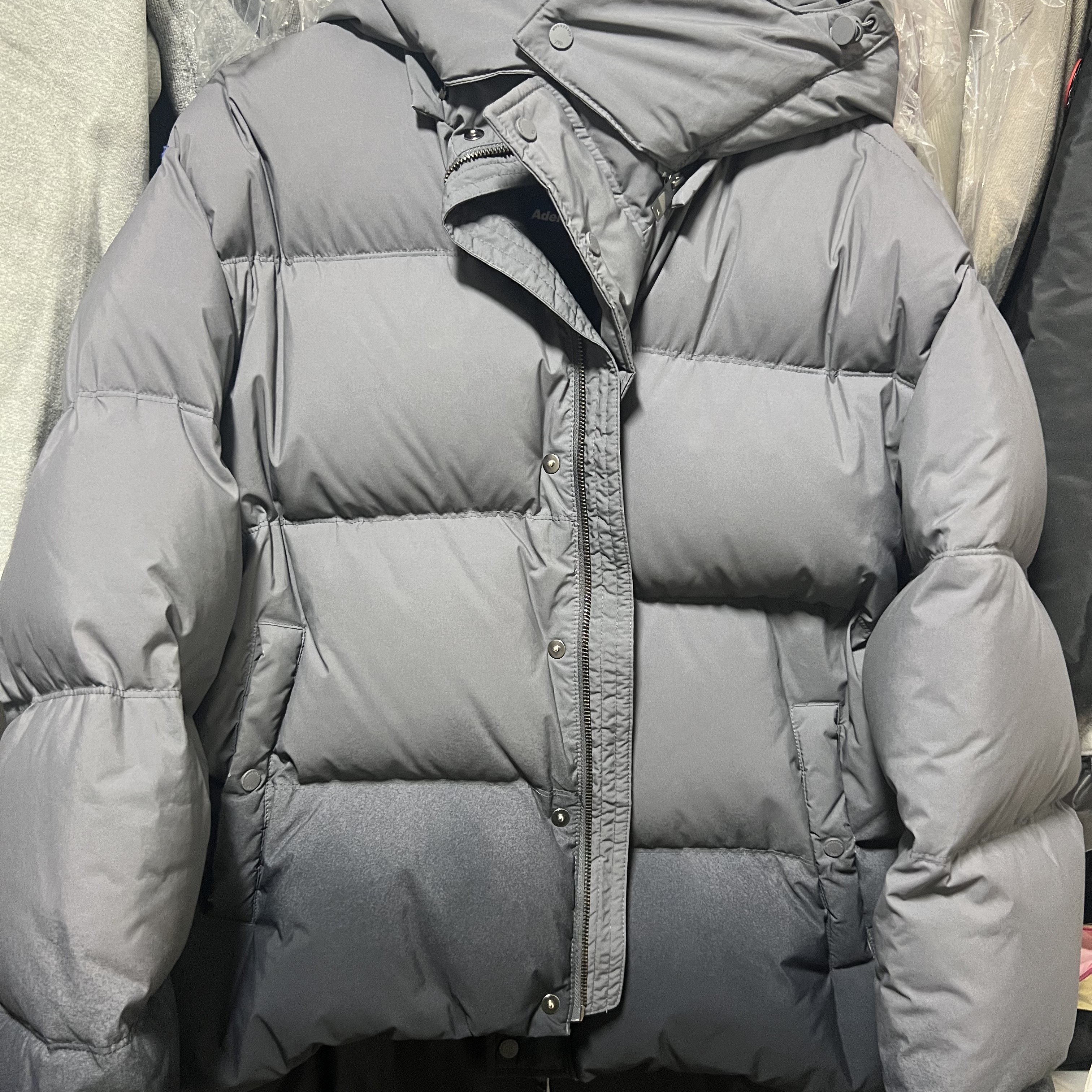 Zara x Ader Error Puffer Jacket Grey 착용 스타일