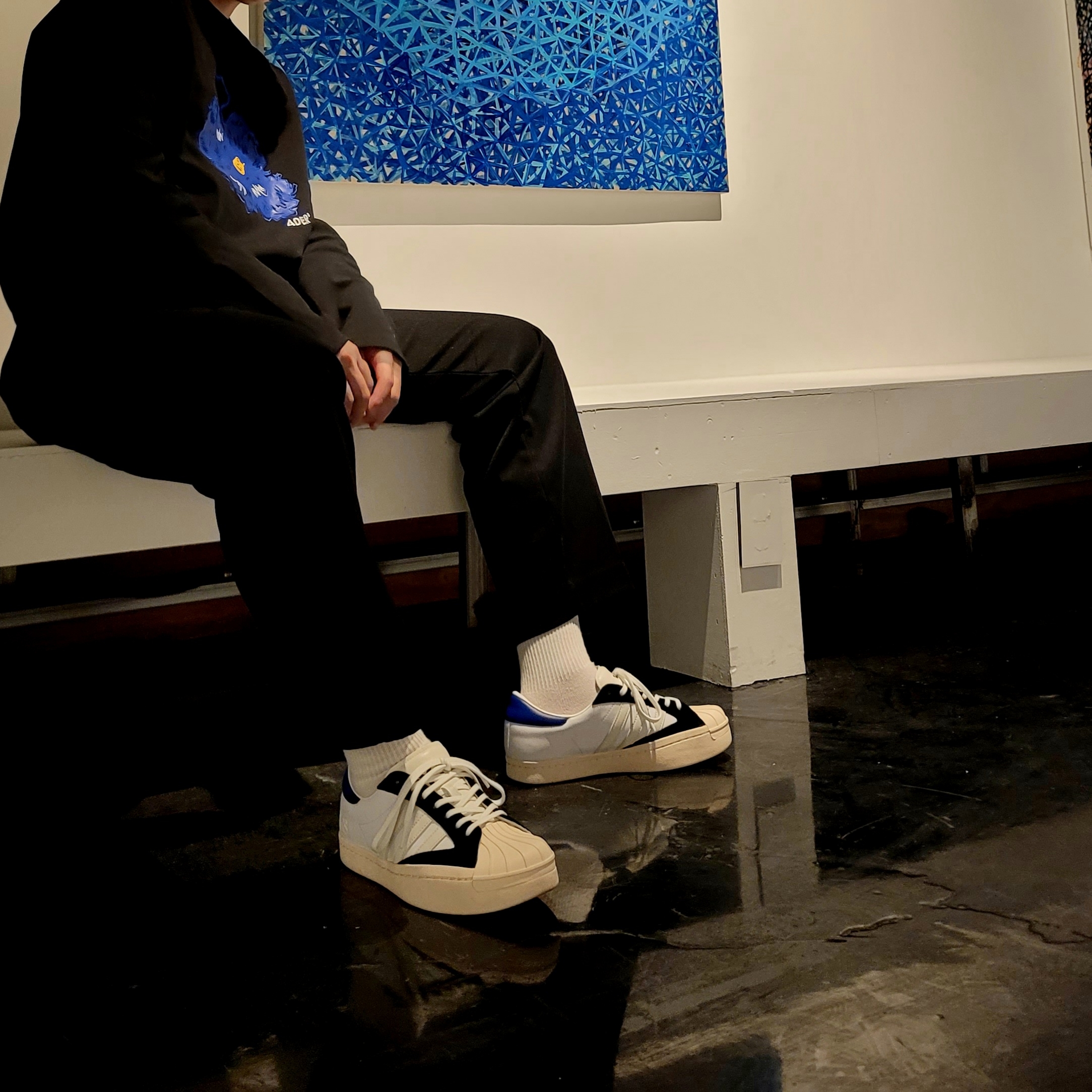 Casio G-Shock x Ader Error DW-5600ADER-1, Y-3 Yohji Star Cloud White Bold Blue 착용 스타일 - 2