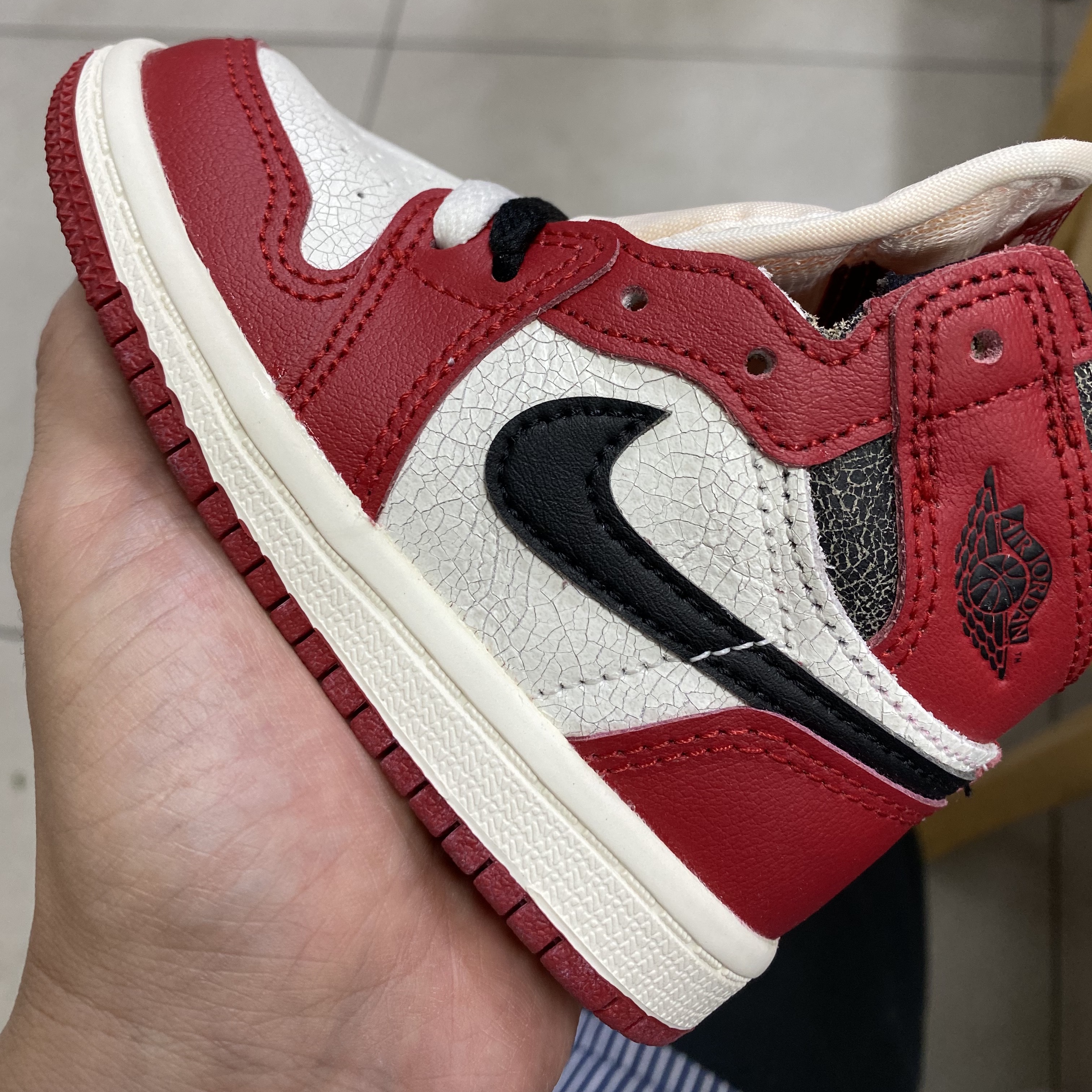 (TD) Jordan 1 Retro High OG Chicago 2022 착용 스타일 - 1