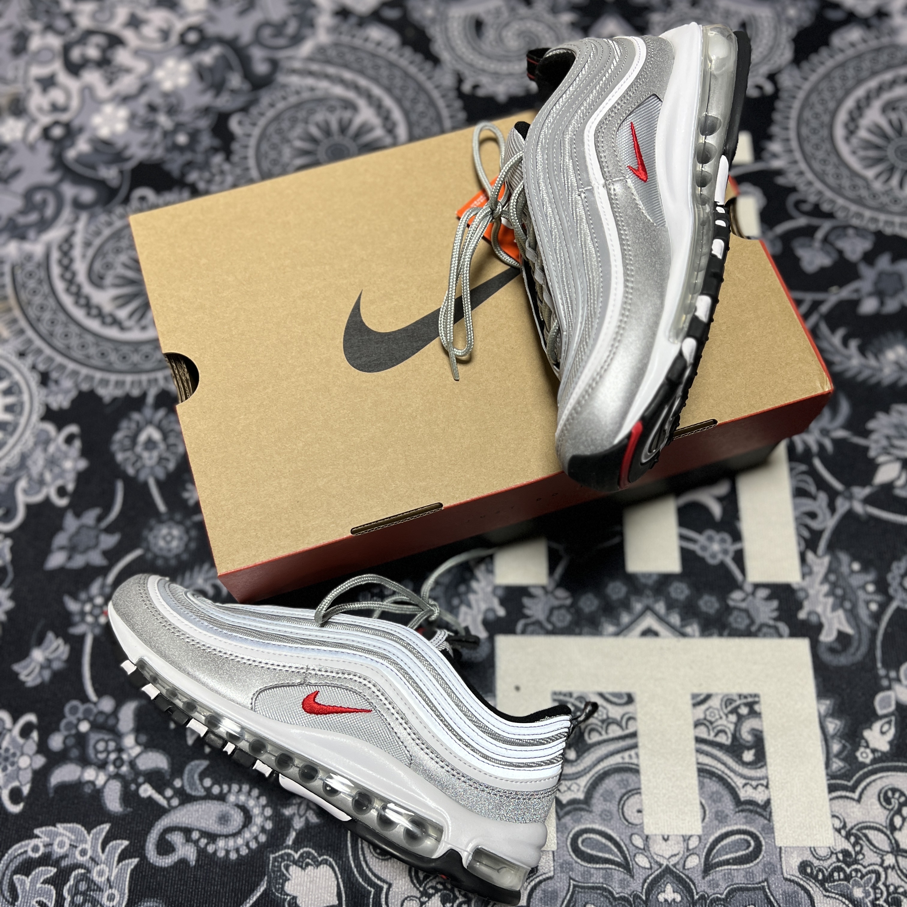Nike Air Max 97 OG Silver Bullet 2022 착용 스타일