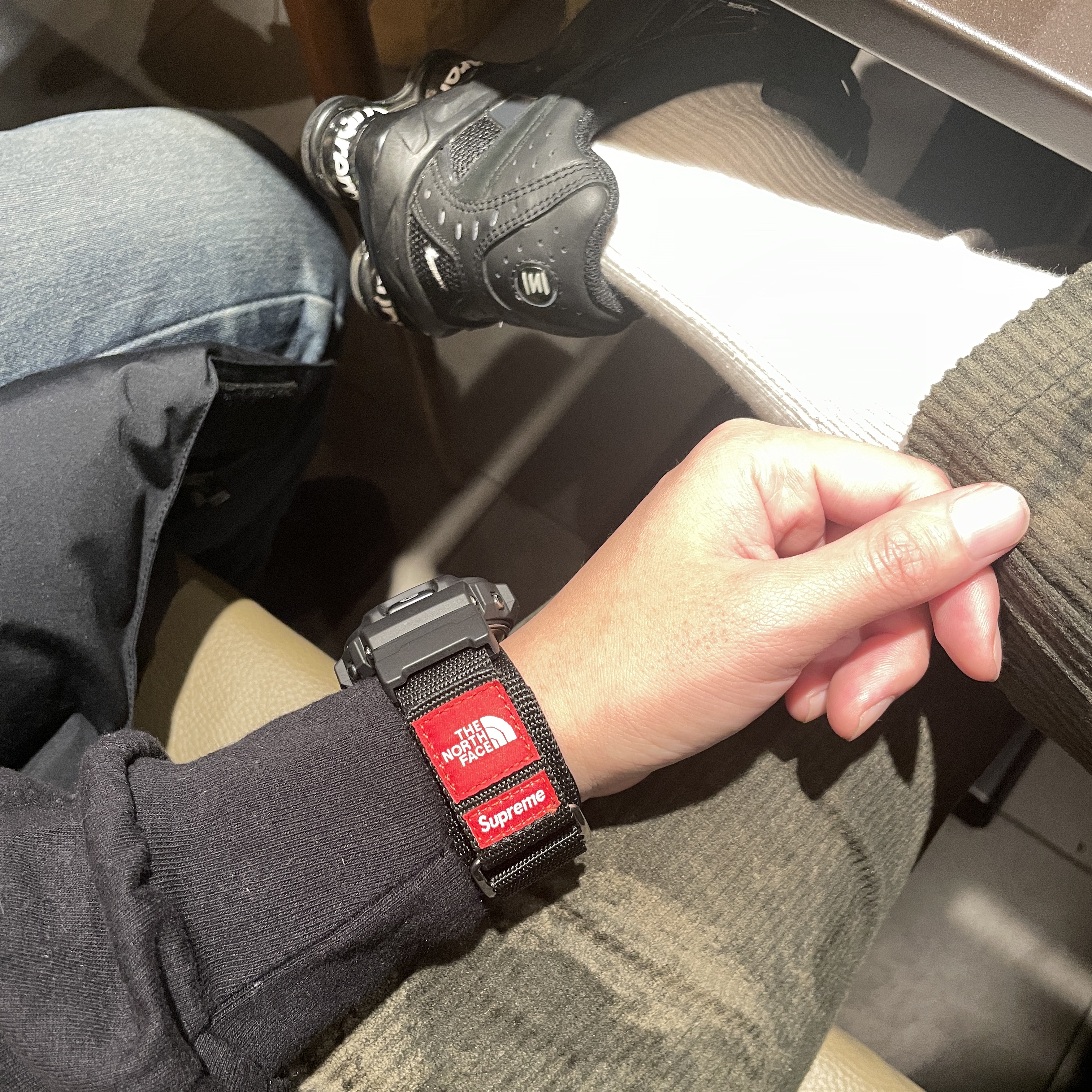 Nike x Supreme Shox Ride 2 SP Black, Casio G-Shock x Supreme x The North Face DW-6900 Black 착용 스타일 - 2