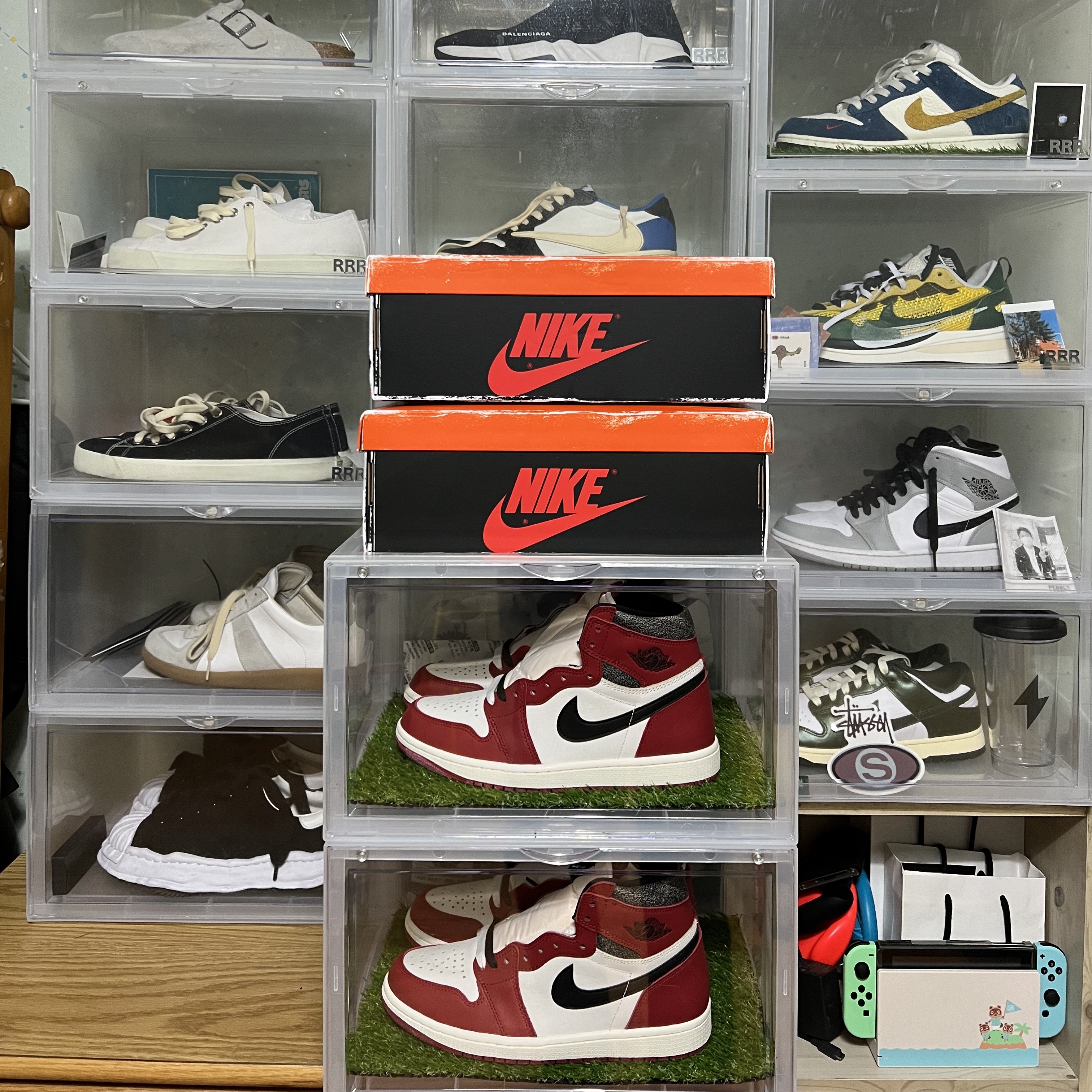 Jordan 1 Retro High OG Chicago 2022, Jordan 1 x Travis Scott x Fragment Retro Low OG SP Military Blue 착용 스타일