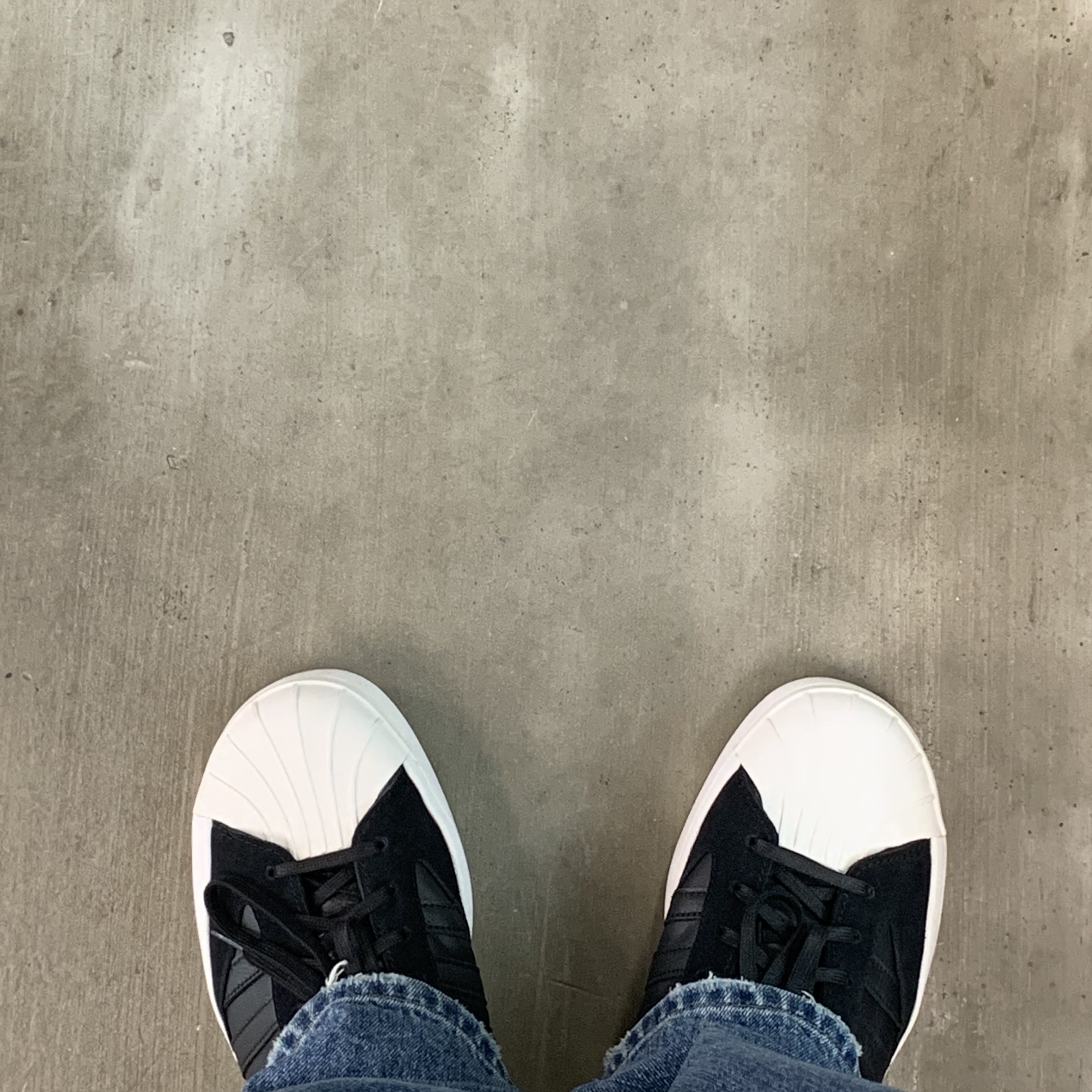 Y-3 Yohji Pro Black 착용 스타일