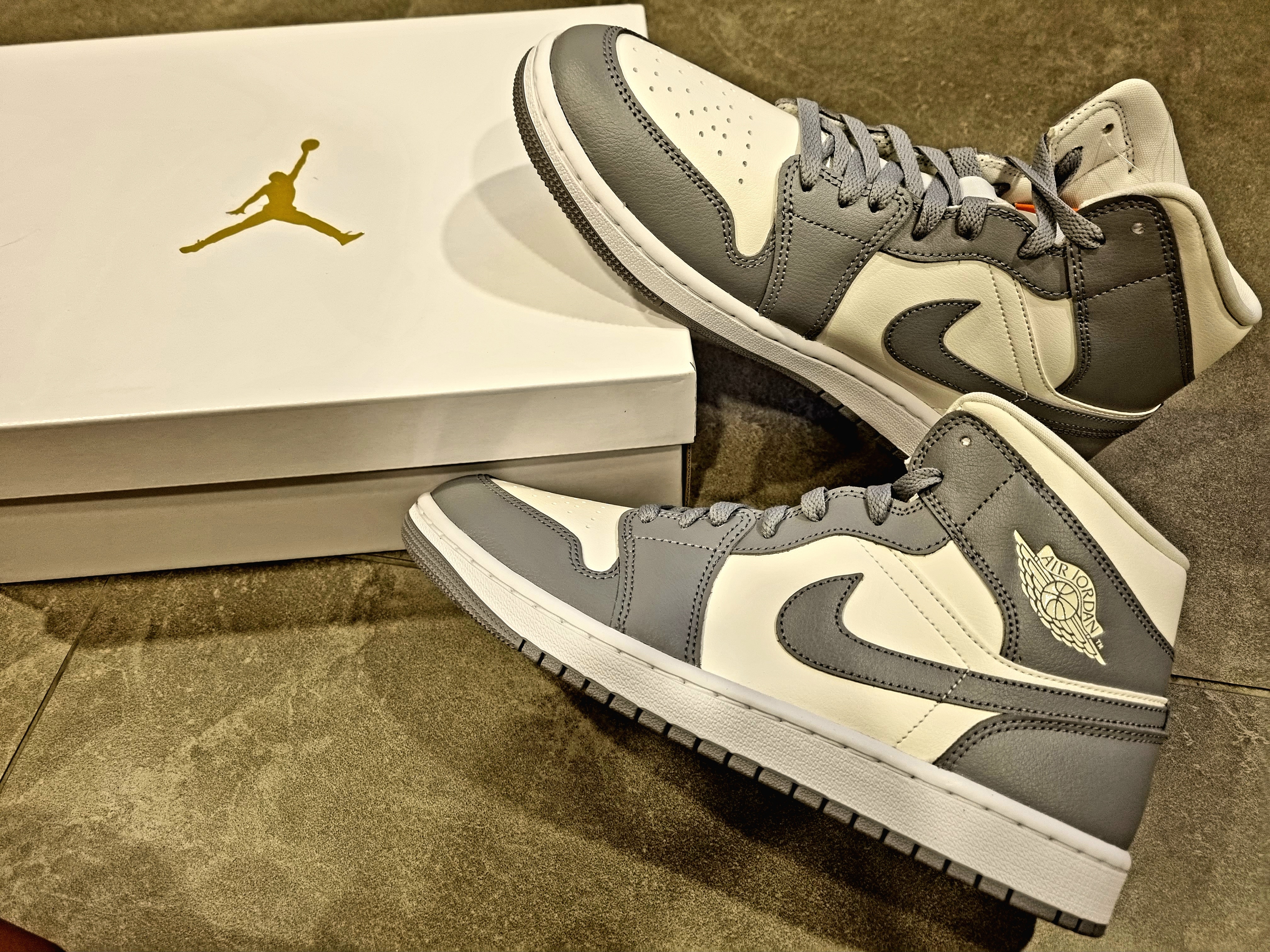 (W) Jordan 1 Mid Sail Stealth 착용 스타일 - 5