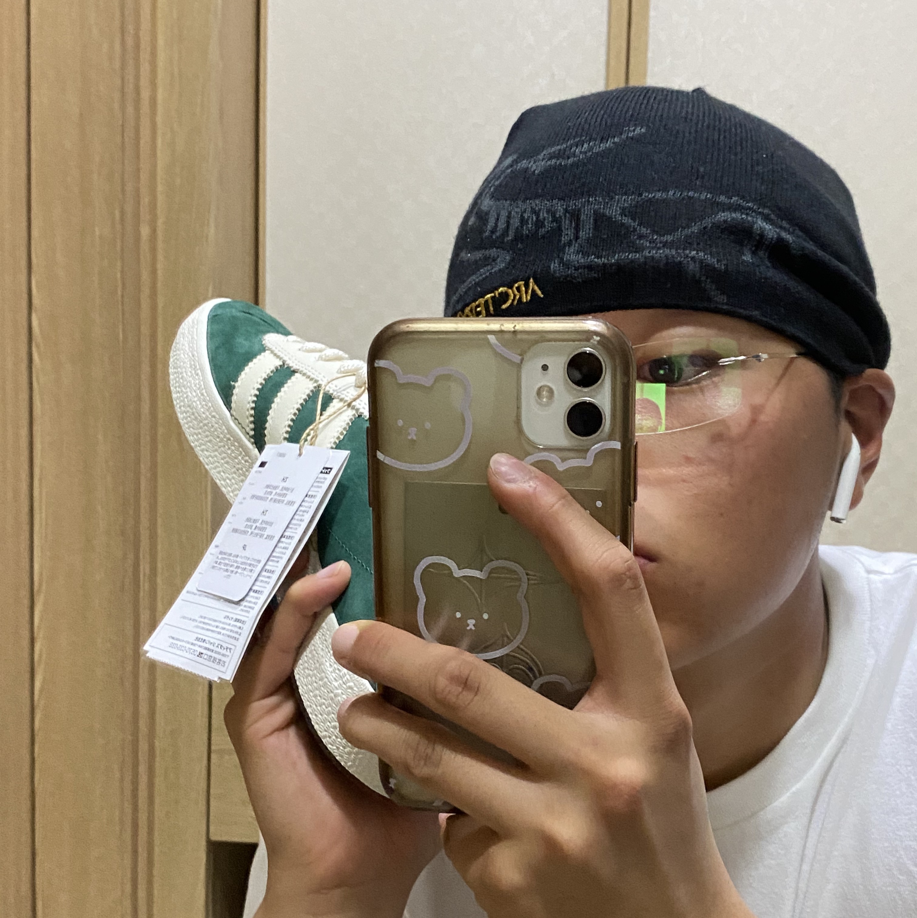 Arc'teryx Bird Head Toque 24K Black, Adidas x Mark Suciu Gazelle ADV Collegiate Green 착용 스타일 - 3