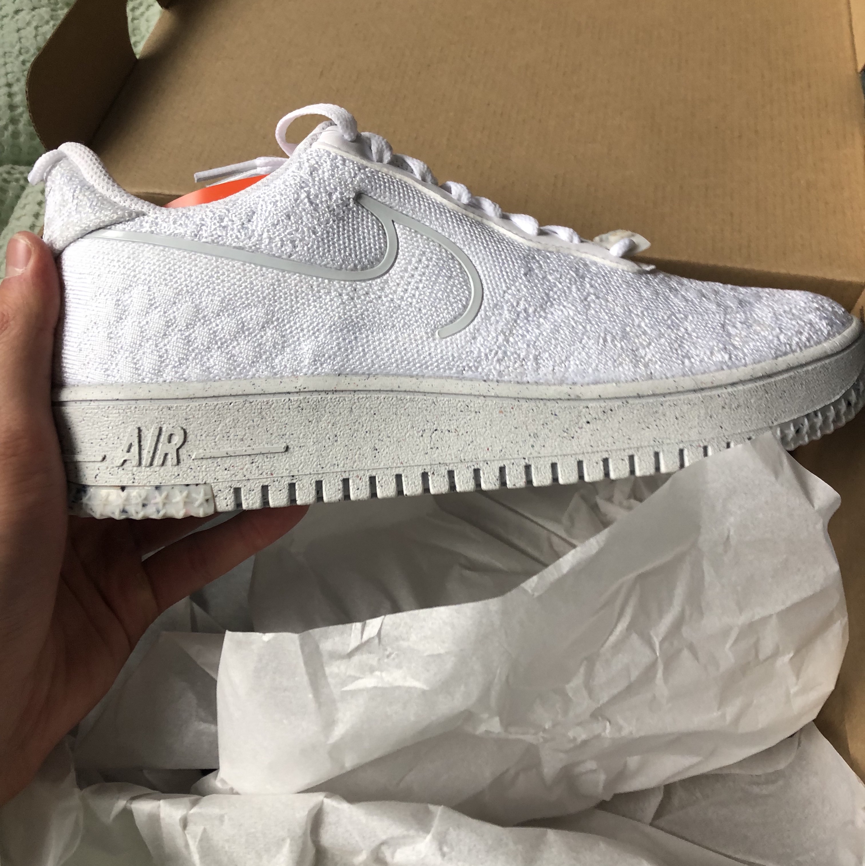 Nike Air Force 1 Crater Flyknit Next Nature Triple White 착용 스타일 - 2