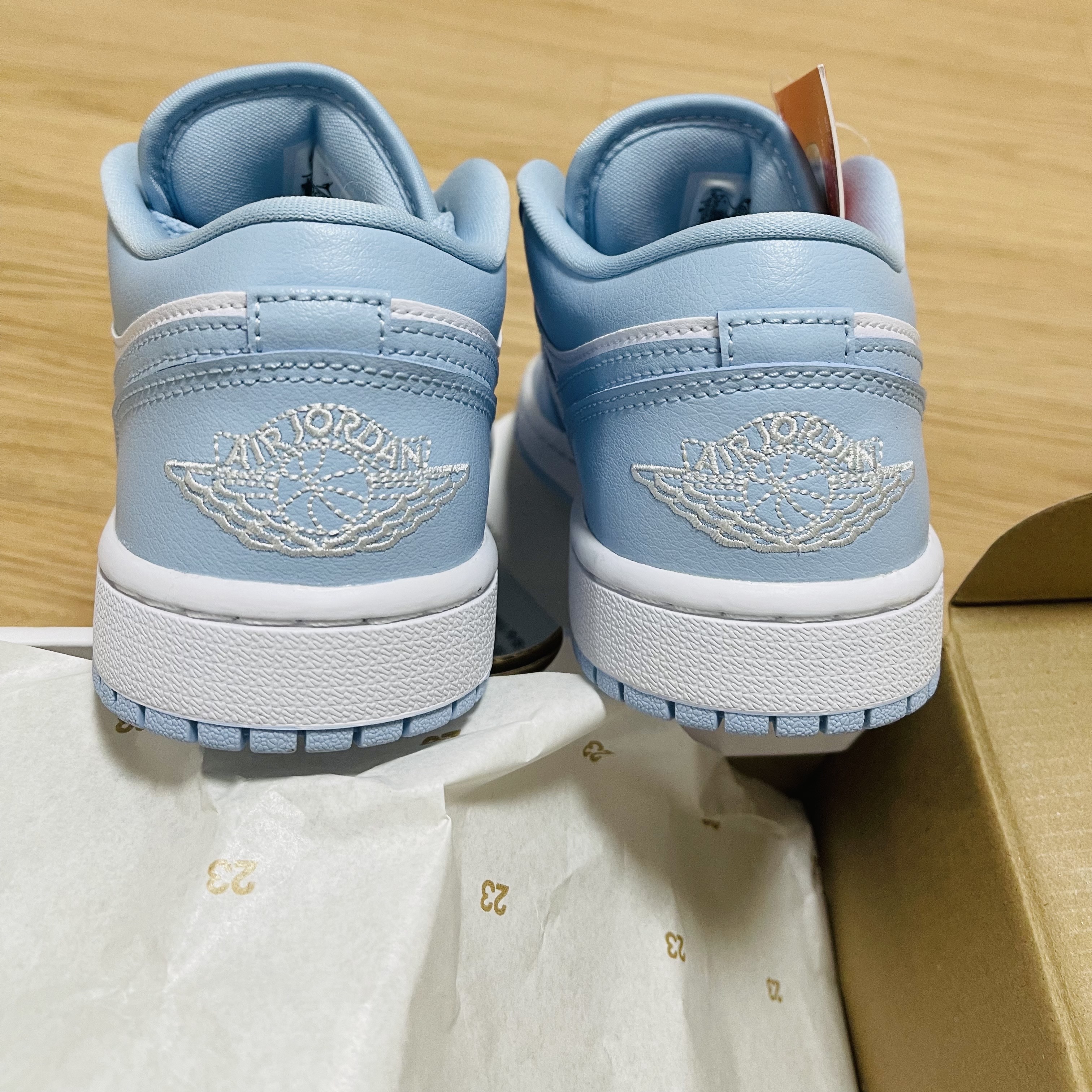 (W) Jordan 1 Low White Ice Blue 착용 스타일 - 3