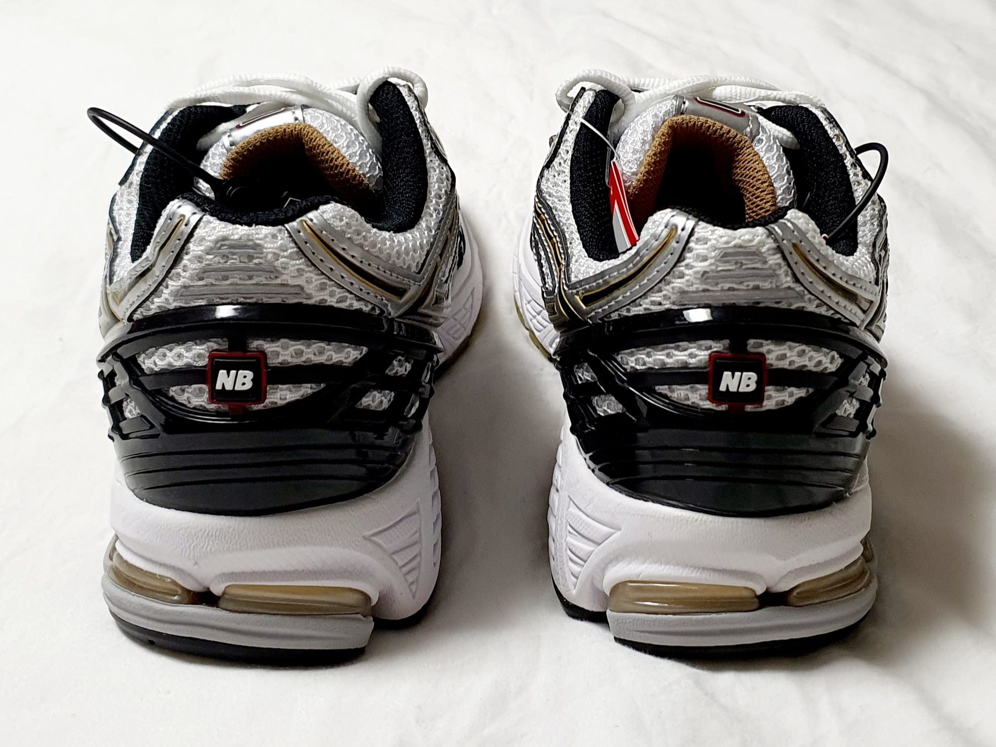 New Balance 1906R White Gold 착용 스타일 - 4