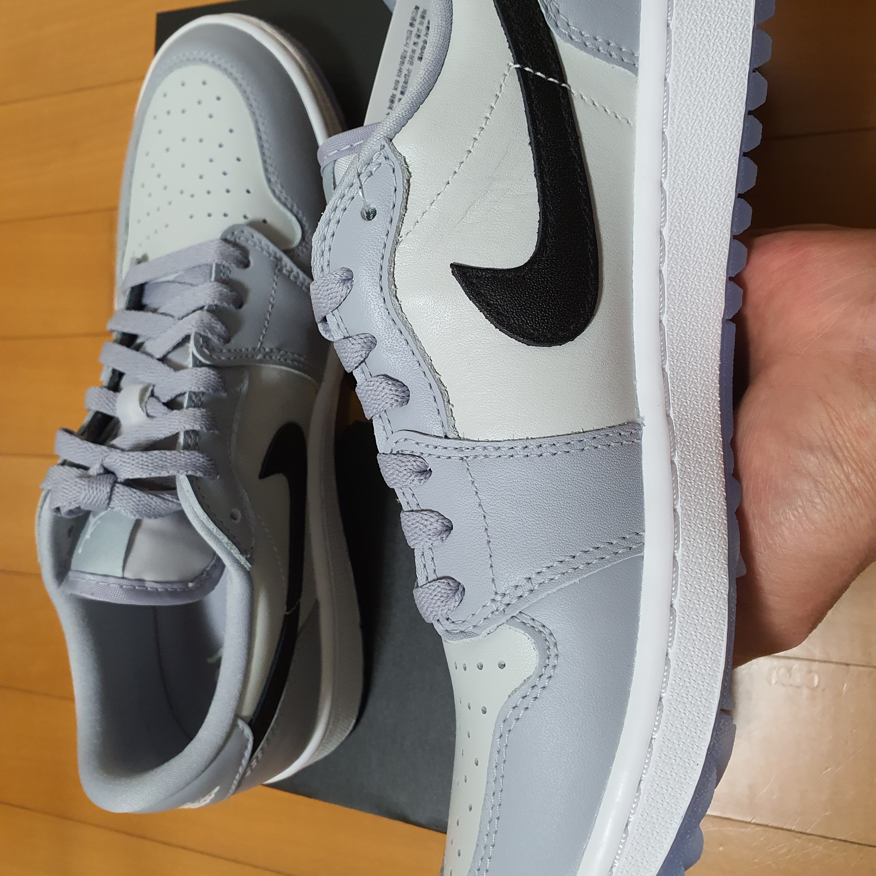 Jordan 1 Low Golf Wolf Grey 착용 스타일 - 2