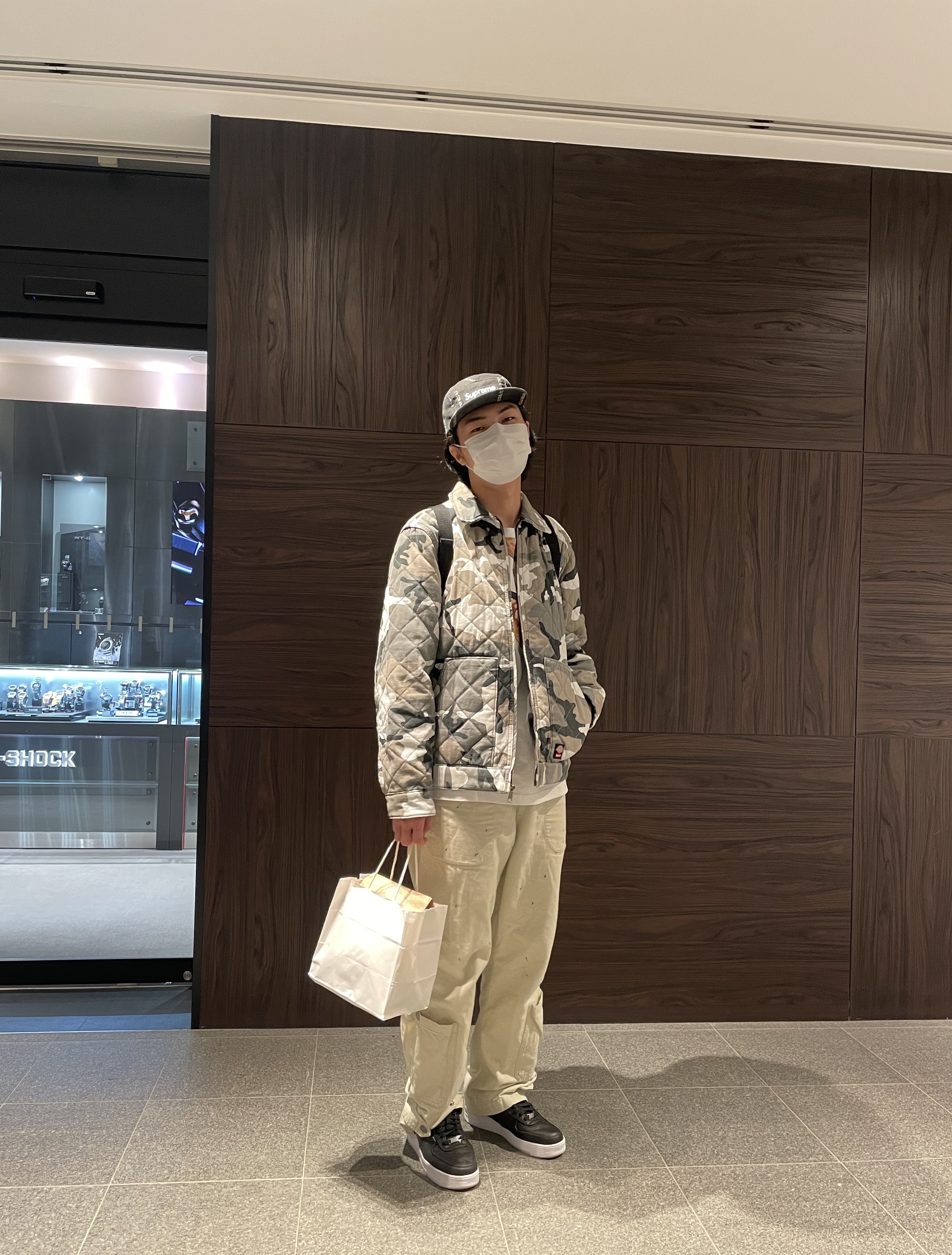 Nike x Undercover Air Force 1 Low SP Black, Supreme x Dickies Quilted Denim Work Jacket Grey Camo - 21FW 착용 스타일
