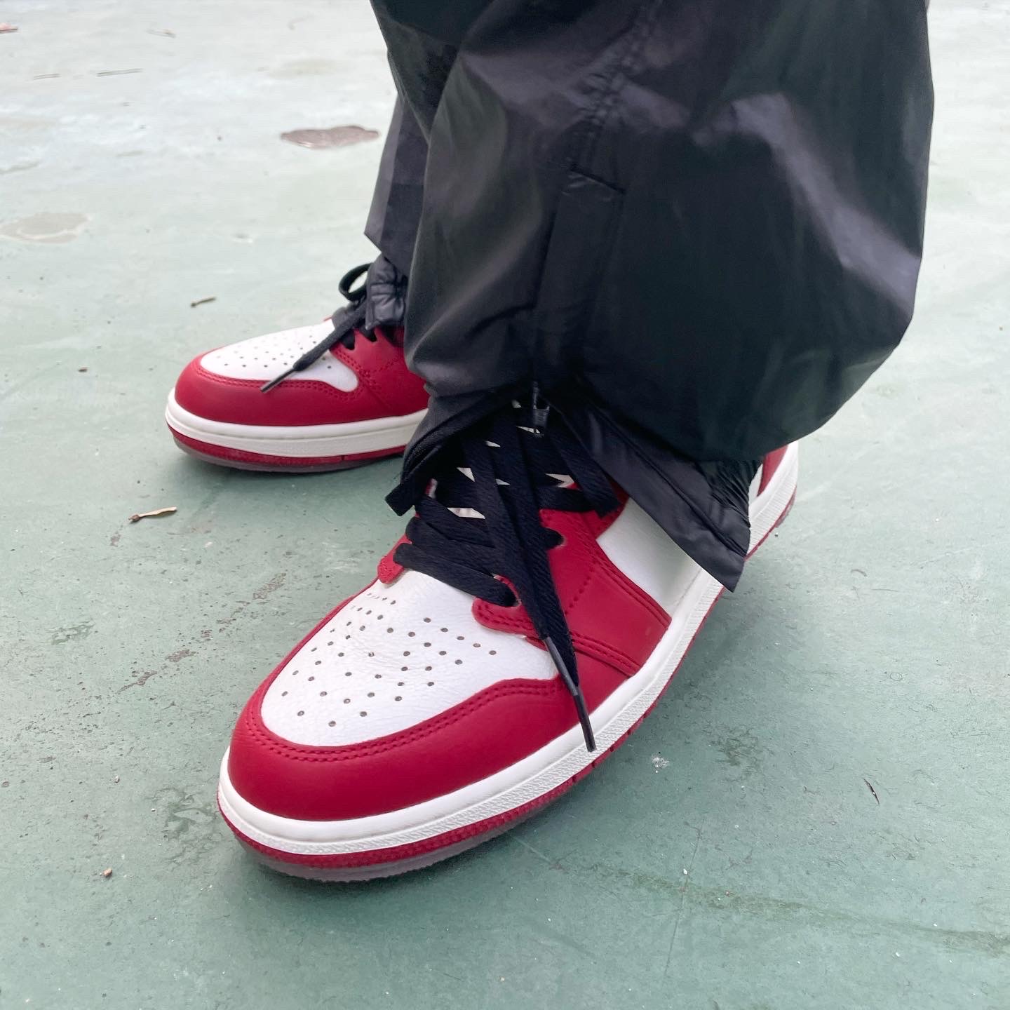 Jordan 1 Retro High OG Chicago 2022, Supreme Team Puffy Jacket Black - 20SS 착용 스타일 - 2