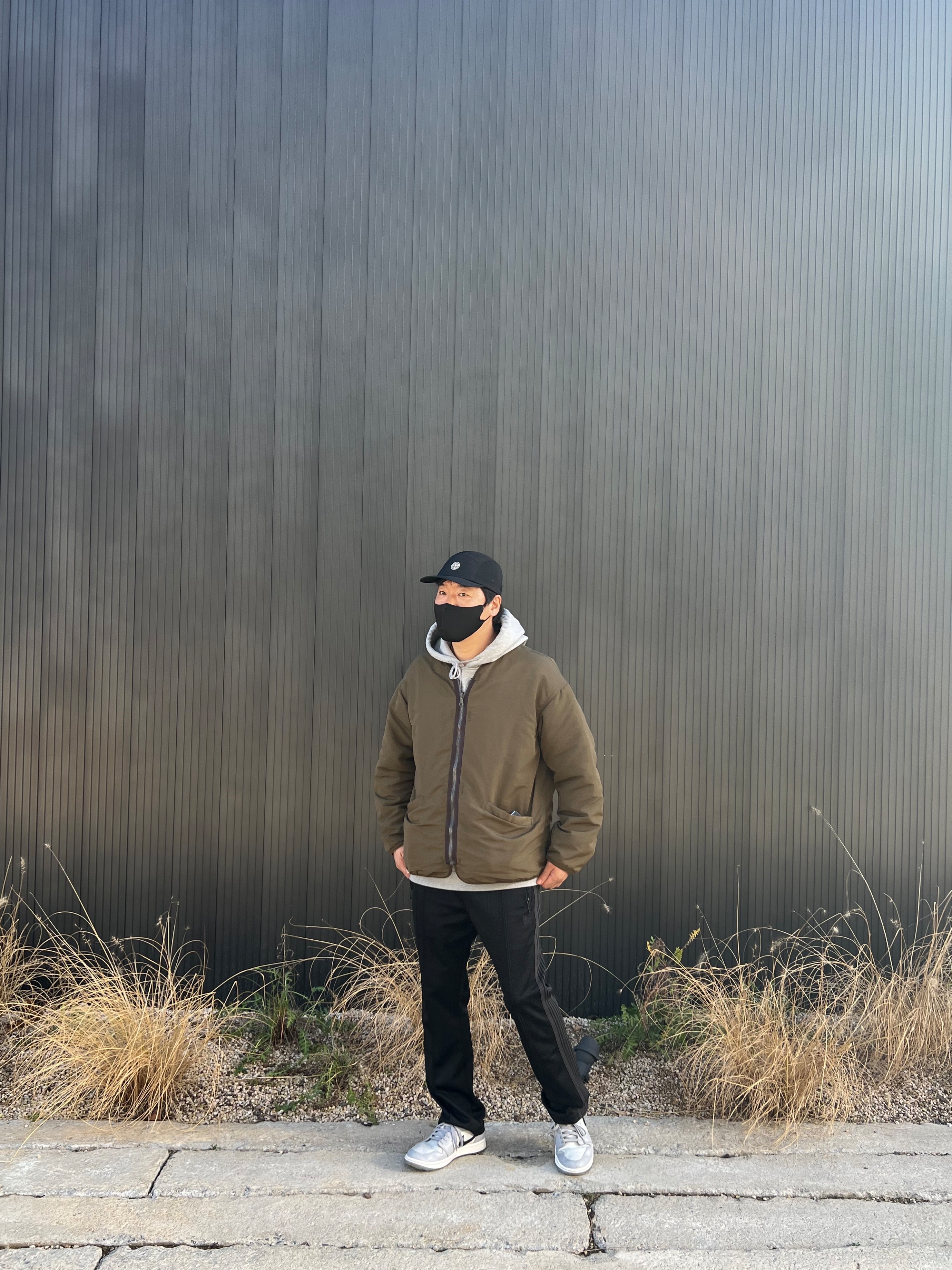 Nike x Stussy NRG RA Pullover Hoodie Dark Grey Heather (DJ9488-063), Jordan 1 Low Golf Wolf Grey 착용 스타일 - 2
