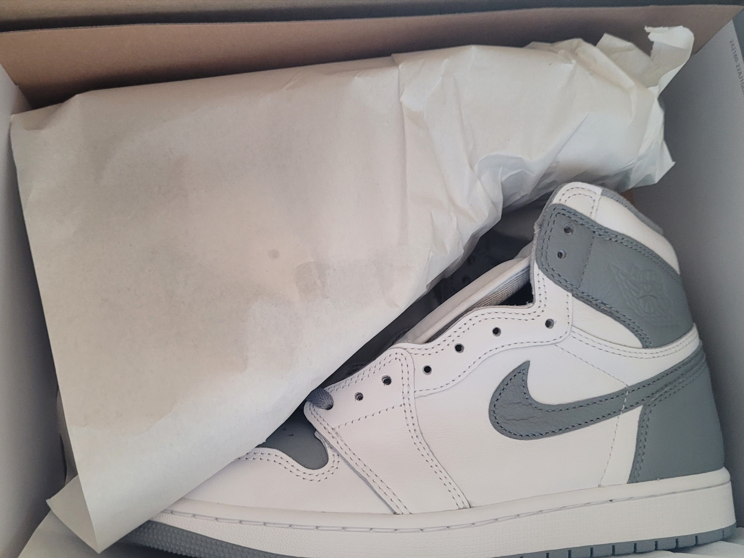 Jordan 1 Retro High OG Stealth 착용 스타일