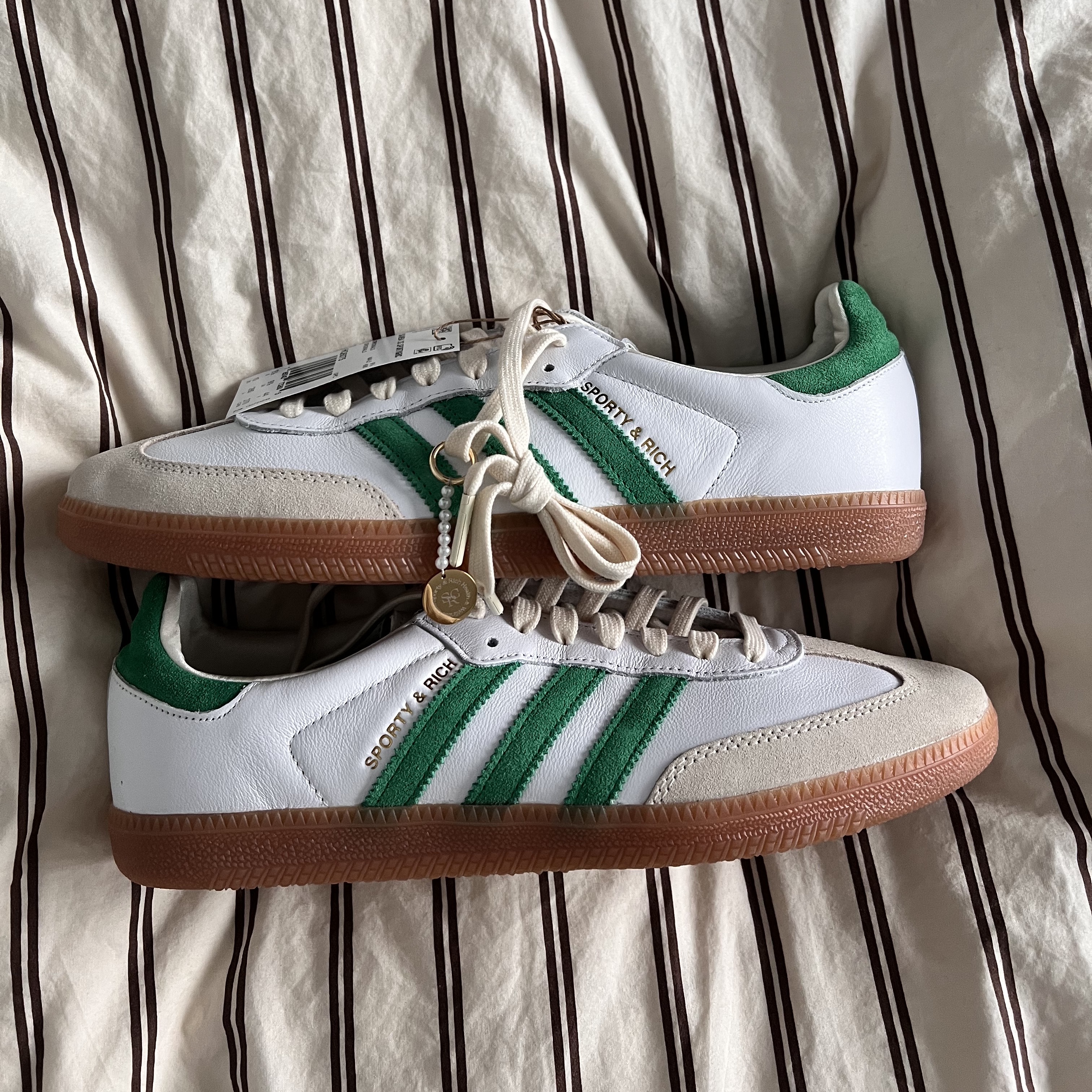 Adidas x Sporty & Rich Samba OG Cloud White Green 착용 스타일 - 5
