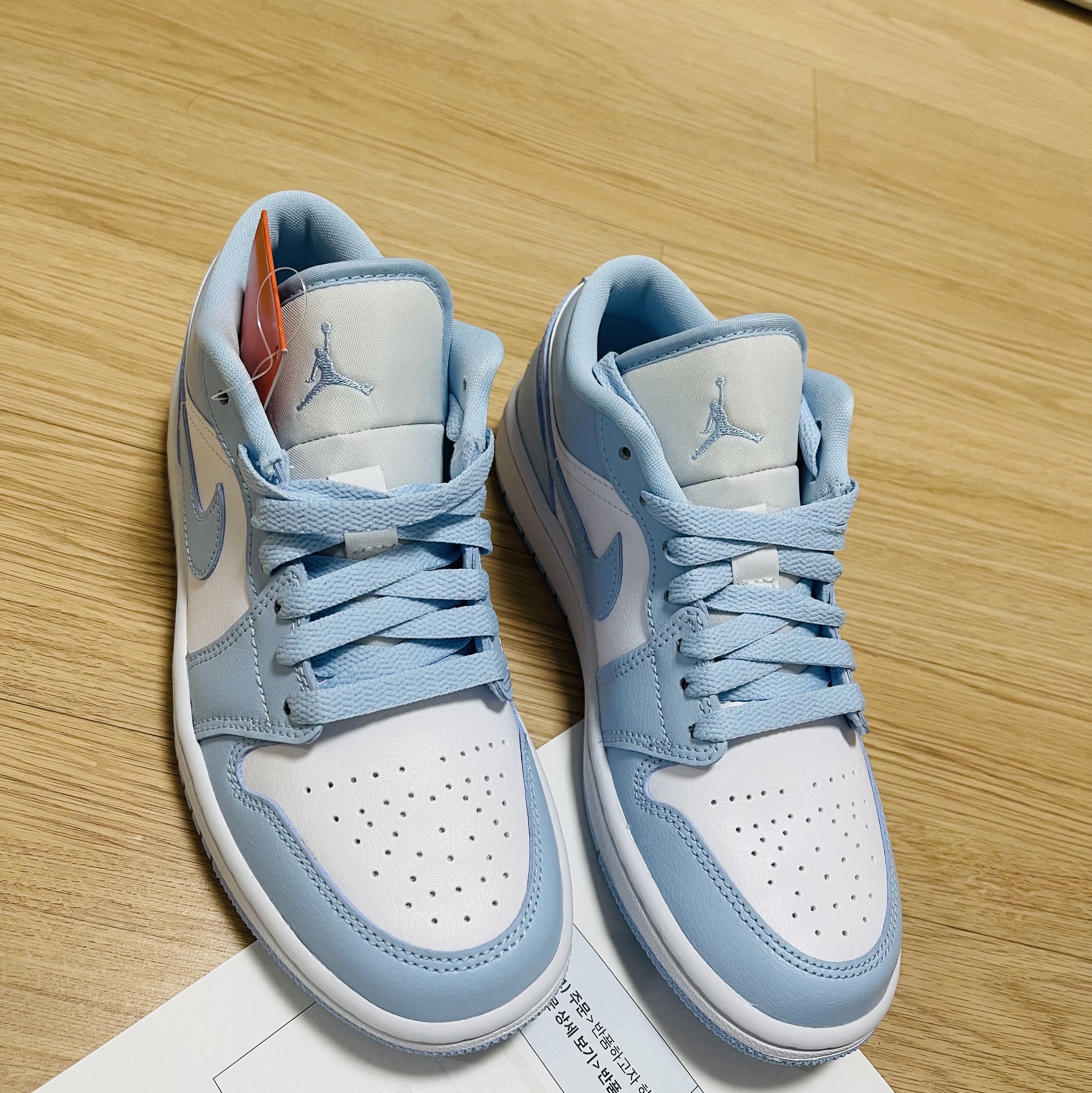 (W) Jordan 1 Low White Ice Blue 착용 스타일 - 2