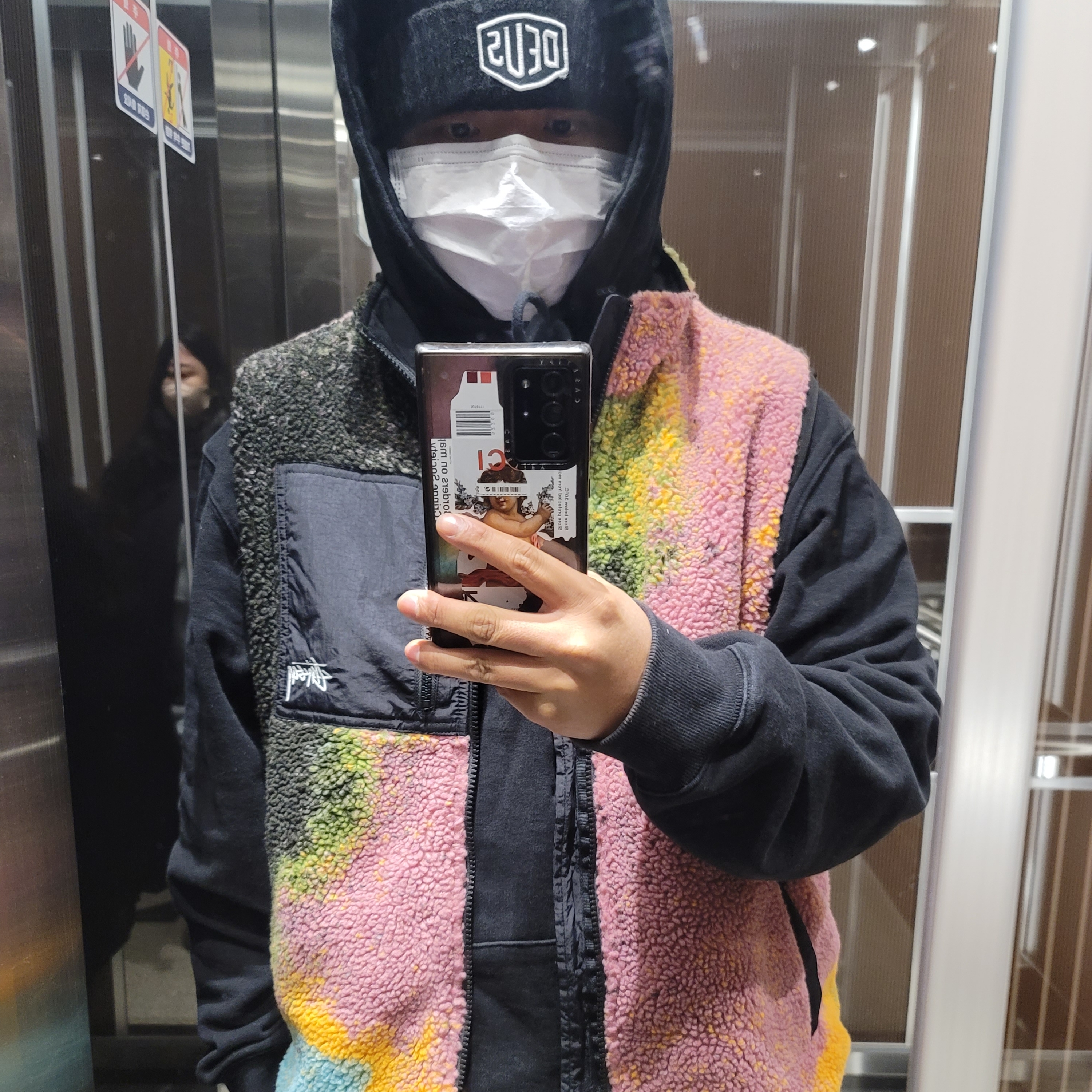 Stussy Jacquard Dye Sherpa Vest Berry, (W) Adidas Sambarose White Black Gum 착용 스타일 - 2