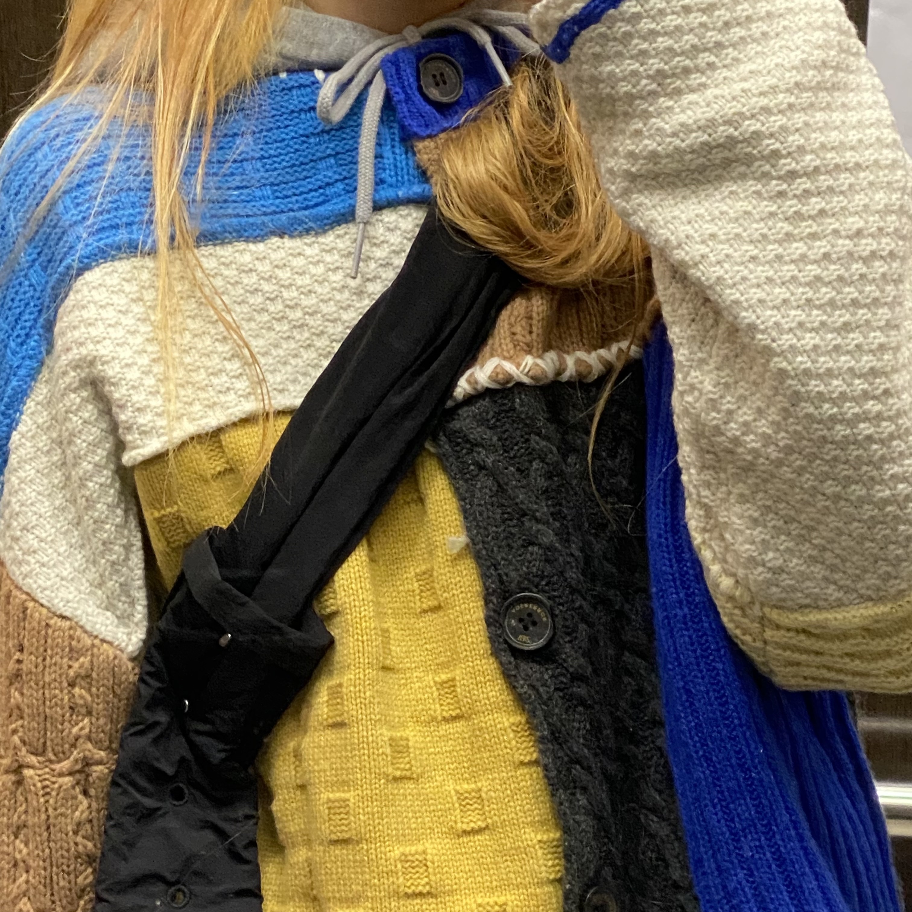 Zara x Ader Error Patchwork Oversize Knit Cardigan Multicolor, Bottega Veneta Padded Tech Cassette Black 착용 스타일