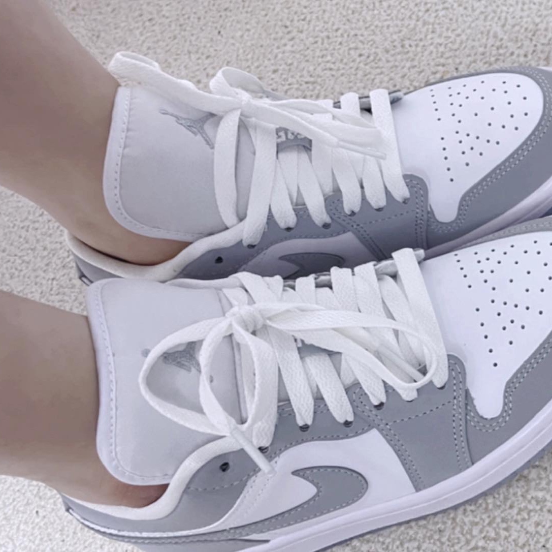 (W) Jordan 1 Low White Wolf Grey 착용 스타일 - 2