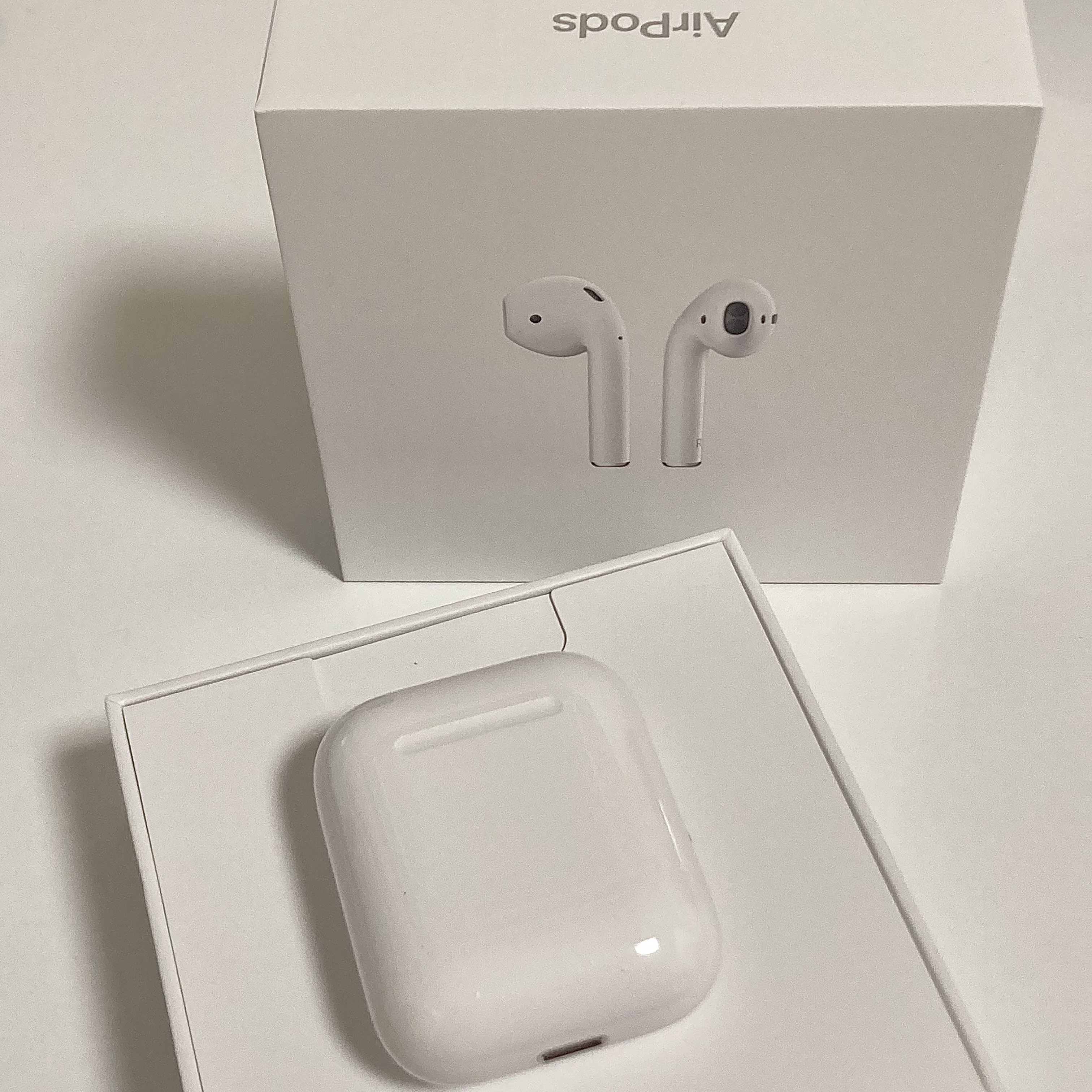 Apple AirPods 2nd Gen (Korean Ver.) 착용 스타일 - 2