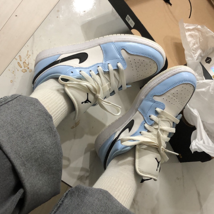 (GS) Jordan 1 Low Ice Blue 착용 스타일