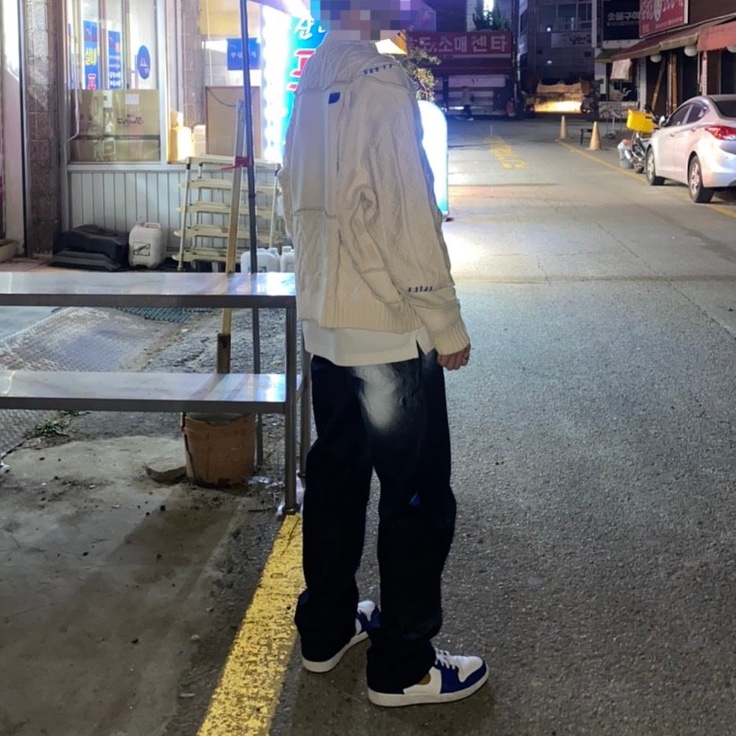 Zara x Ader Error Patchwork Oversize Knit Sweater Cream, Ader Error Petri Jeans Blue 착용 스타일 - 1