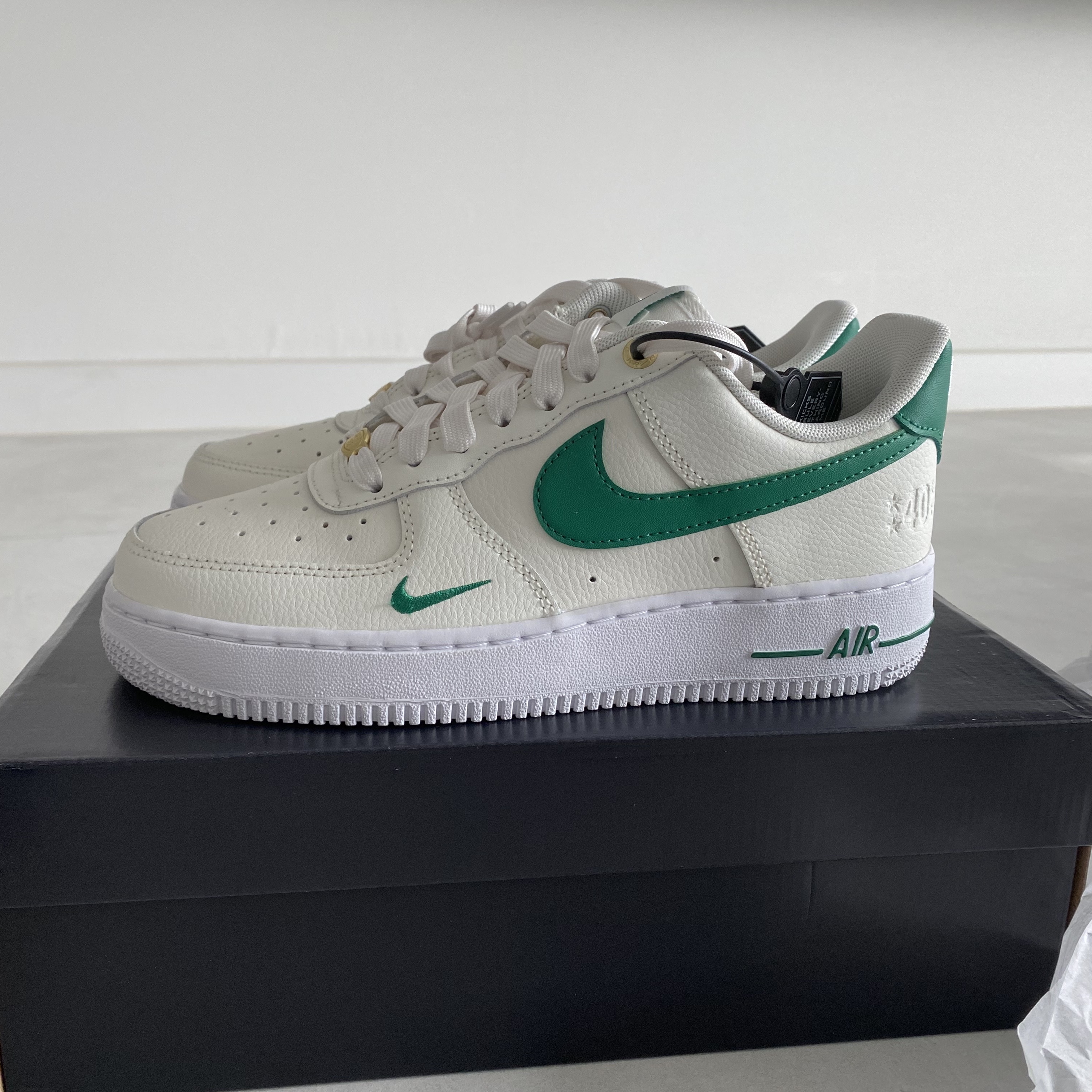 Nike Air Force 1 '07 LV8 40th Anniversary Join Forces Sail Malachite 착용 스타일