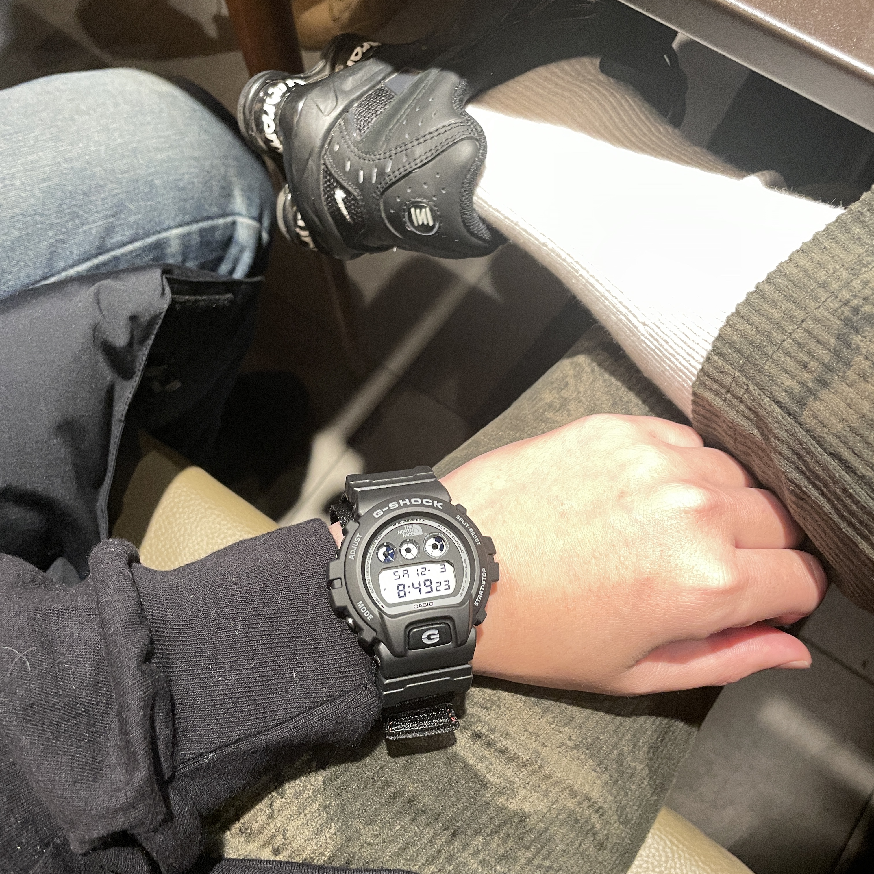 Nike x Supreme Shox Ride 2 SP Black, Casio G-Shock x Supreme x The North Face DW-6900 Black 착용 스타일 - 1