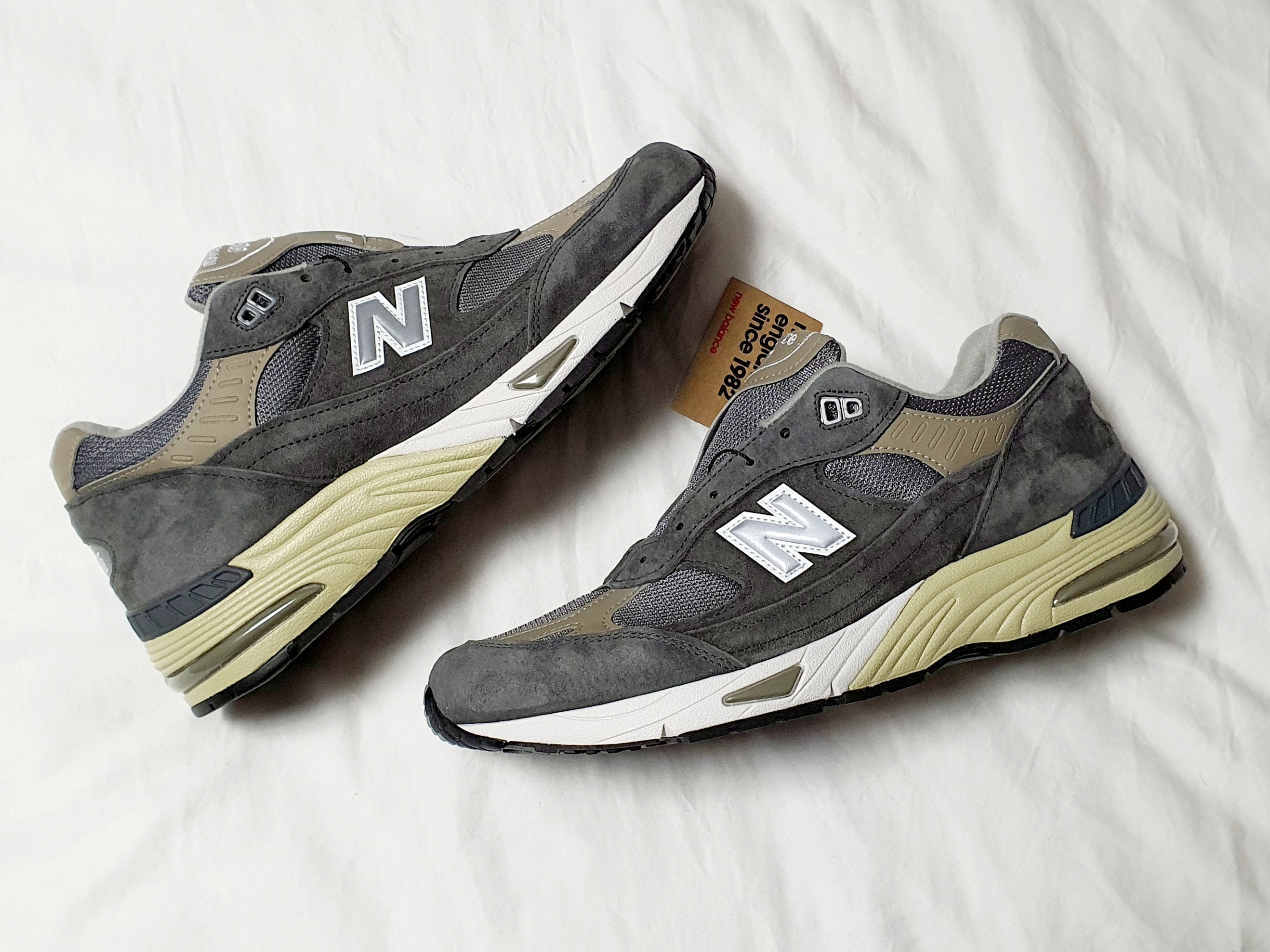 New Balance 991 Made in UK 40th Anniversary Grey 착용 스타일 - 2