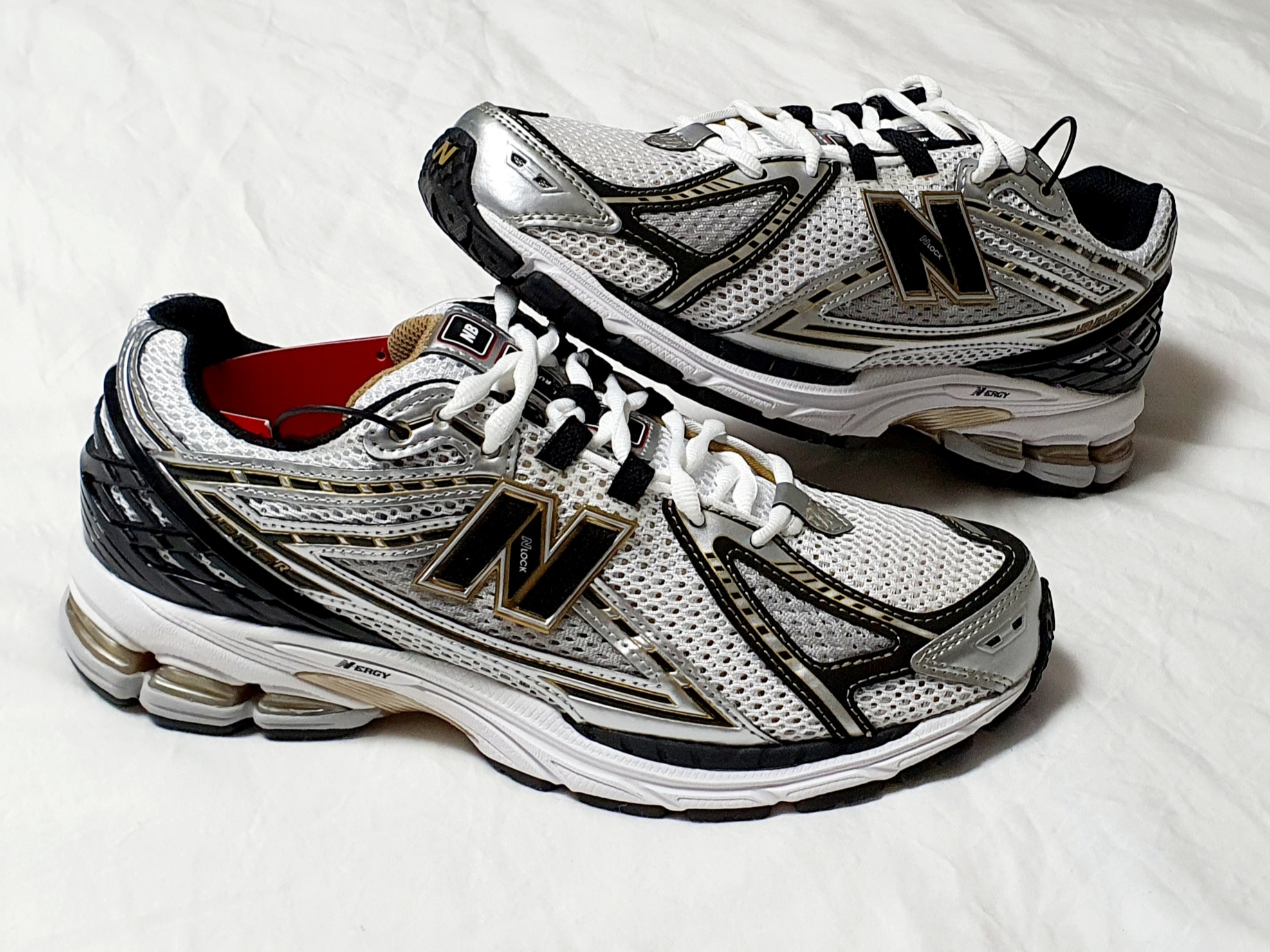 New Balance 1906R White Gold 착용 스타일 - 5