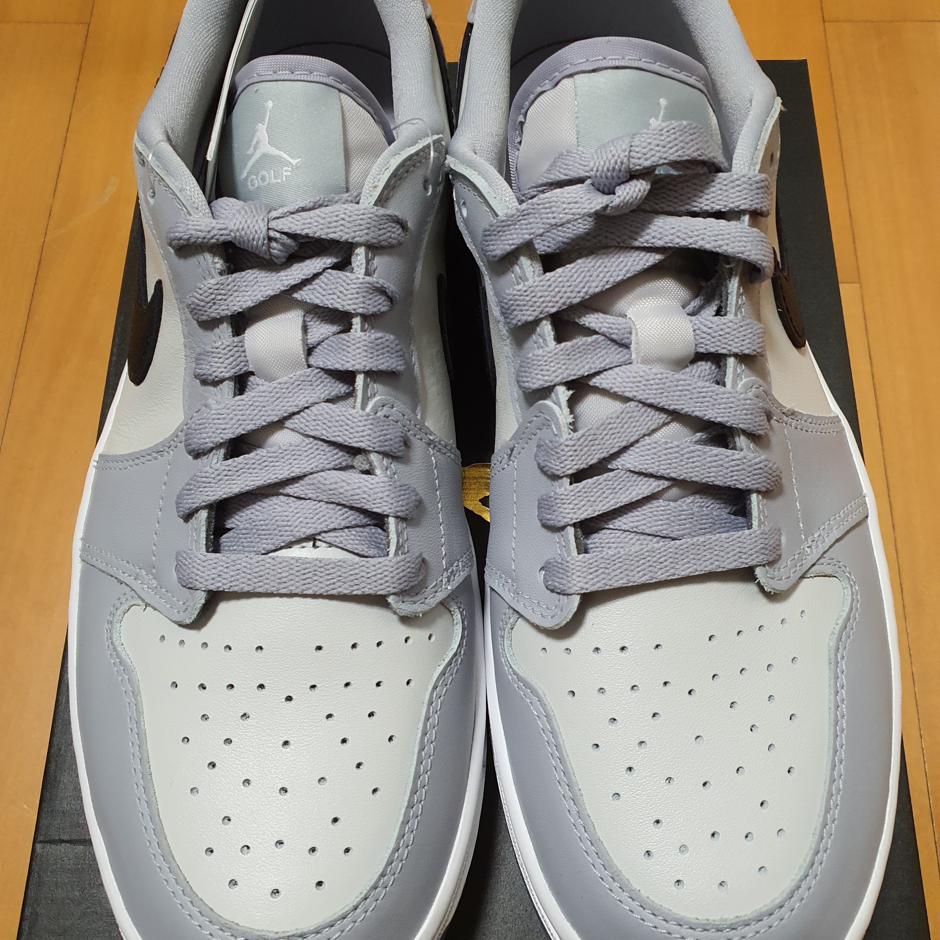 Jordan 1 Low Golf Wolf Grey 착용 스타일 - 1